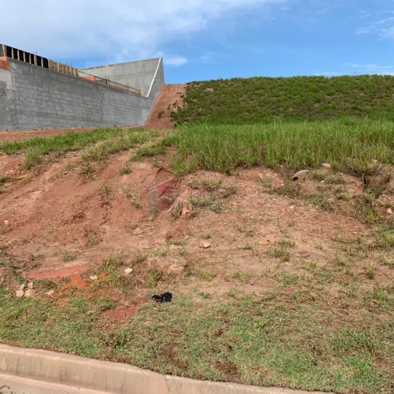 TERRENO À VENDA NO CONDOMÍNIO PORTAL DOS LAGOS EM JUNDIAÍ/SP