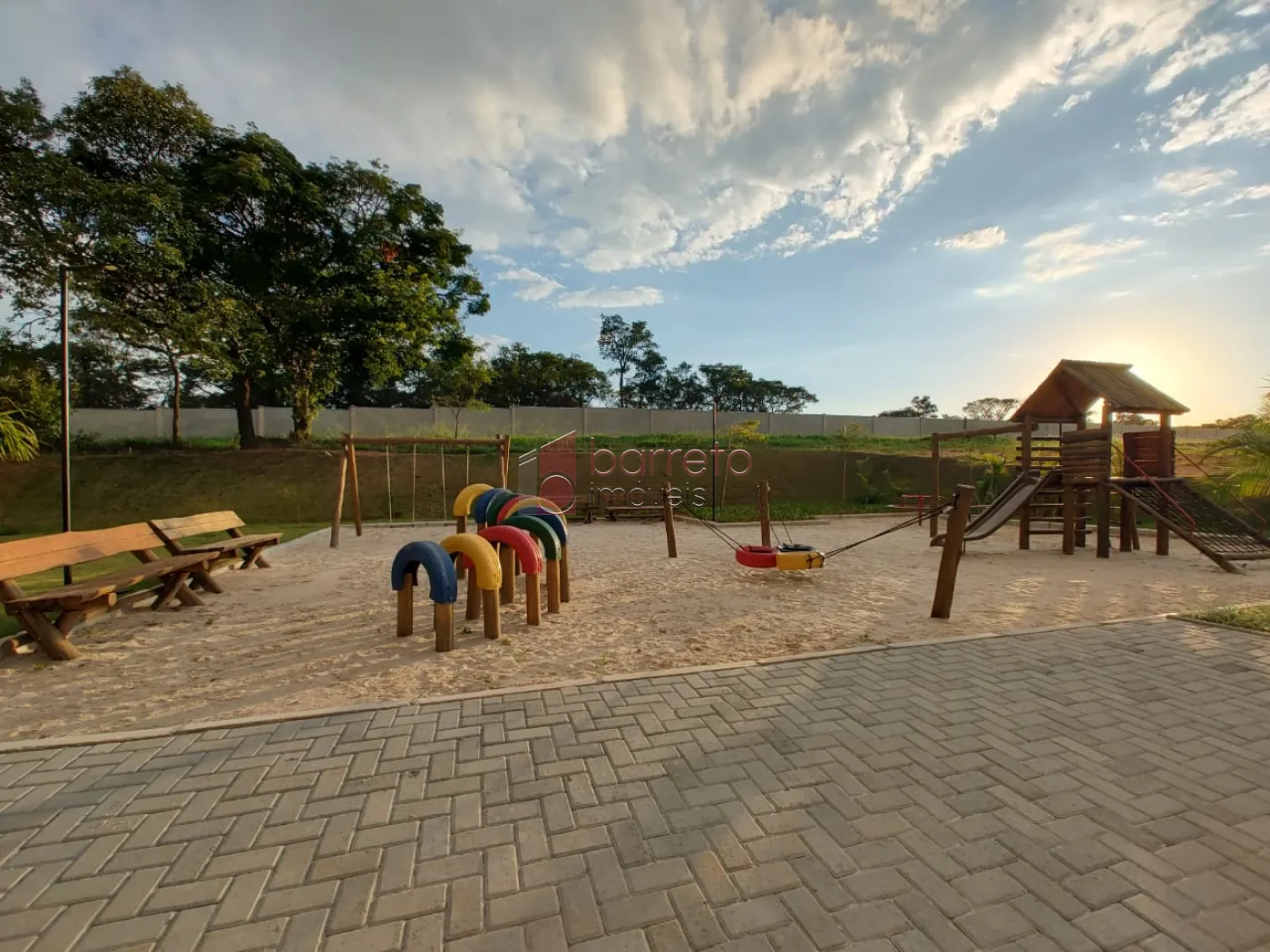 TERRENO À VENDA NO CONDOMÍNIO VILLAGGIO ENGORDADOURO – JUNDIAÍ/SP