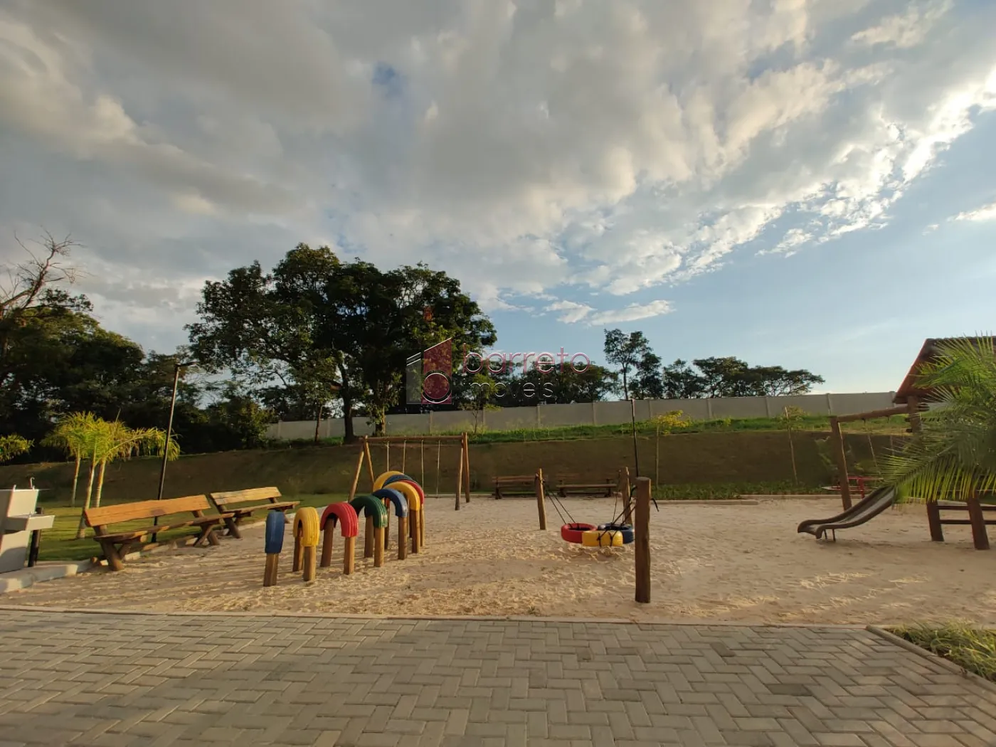 TERRENO À VENDA NO CONDOMÍNIO VILLAGGIO ENGORDADOURO – JUNDIAÍ/SP