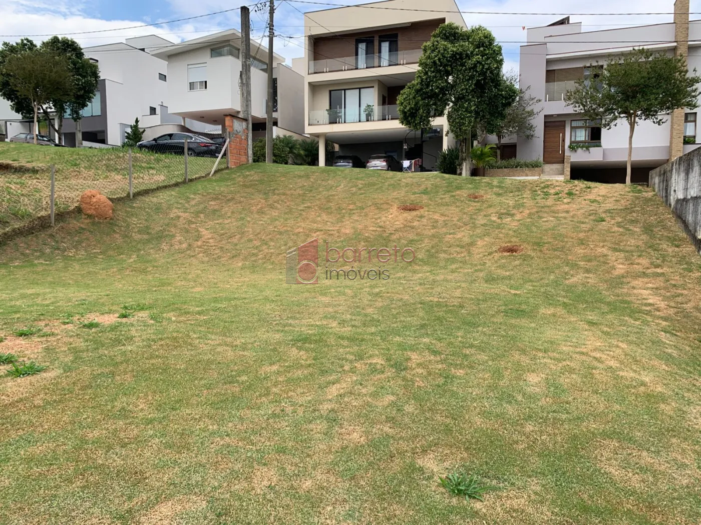 TERRENO À VENDA NO CONDOMÍNIO QUINTAS DO LAGO EM JUNDIAÍ/SP