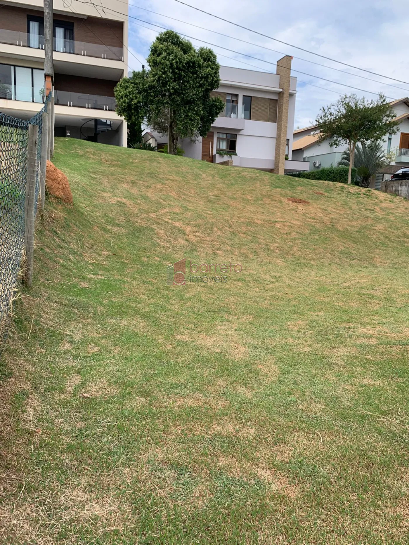 TERRENO À VENDA NO CONDOMÍNIO QUINTAS DO LAGO EM JUNDIAÍ/SP