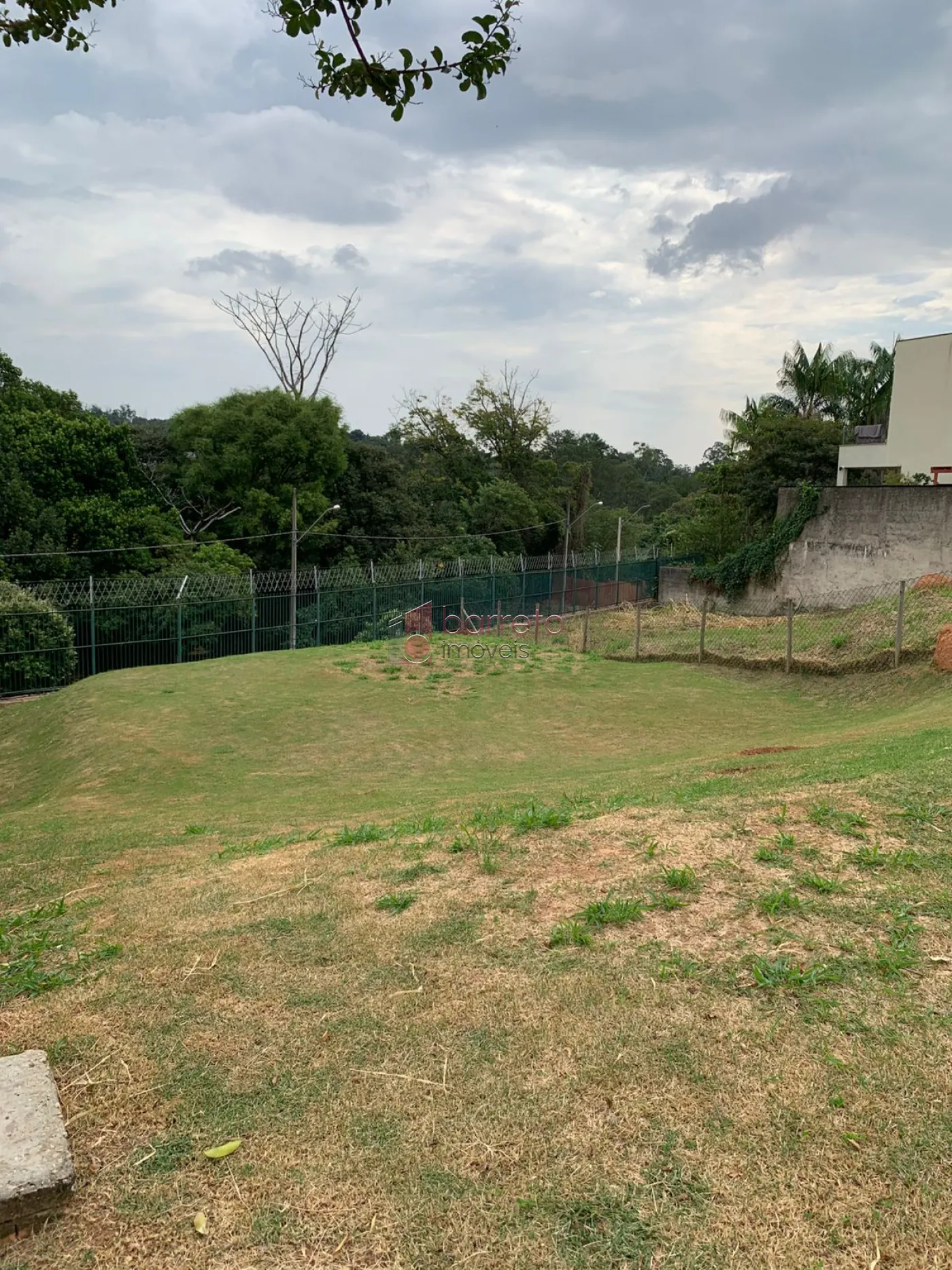 TERRENO À VENDA NO CONDOMÍNIO QUINTAS DO LAGO EM JUNDIAÍ/SP