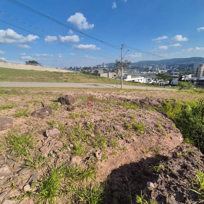 TERRENO À VENDA NO CONDOMÍNIO BOSQUE DO HORTO EM JUNDIAÍ/SP