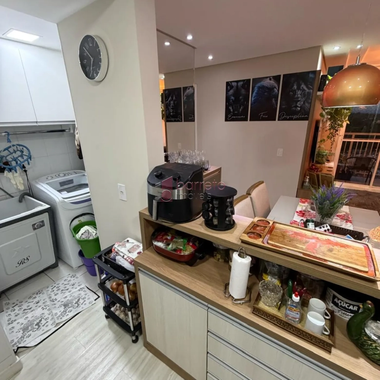 APARTAMENTO MOBILIADO À VENDA NO CONDOMÍNIO MORADA DOS PINHEIROS EM VÁRZEA PAULISTA/SP