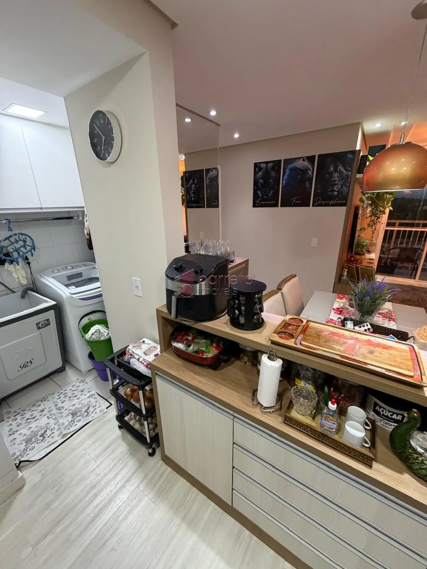 APARTAMENTO MOBILIADO À VENDA NO CONDOMÍNIO MORADA DOS PINHEIROS EM VÁRZEA PAULISTA/SP