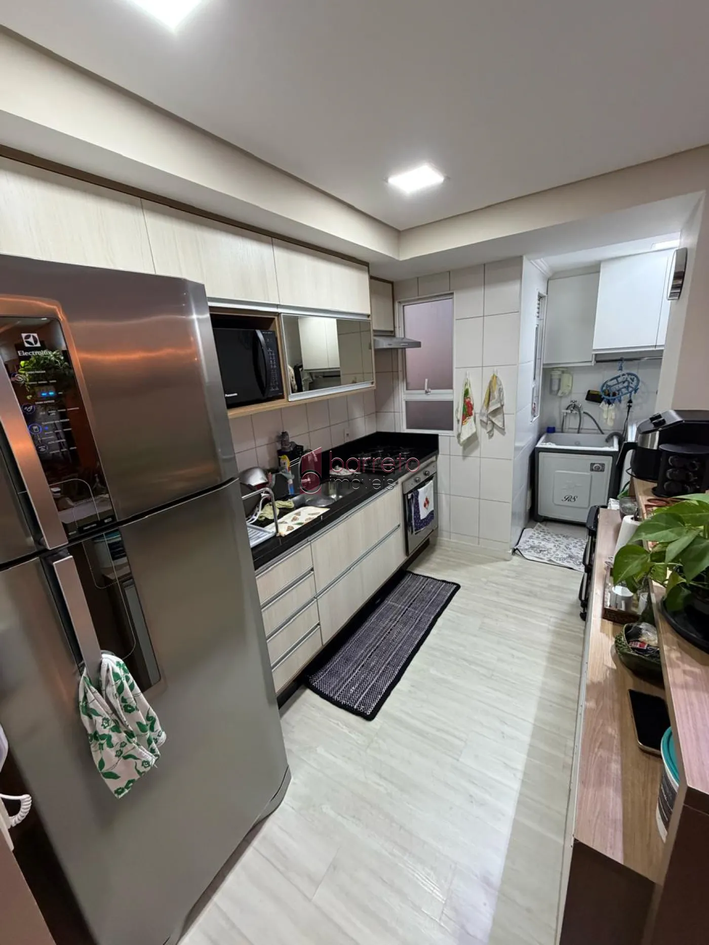 APARTAMENTO MOBILIADO À VENDA NO CONDOMÍNIO MORADA DOS PINHEIROS EM VÁRZEA PAULISTA/SP