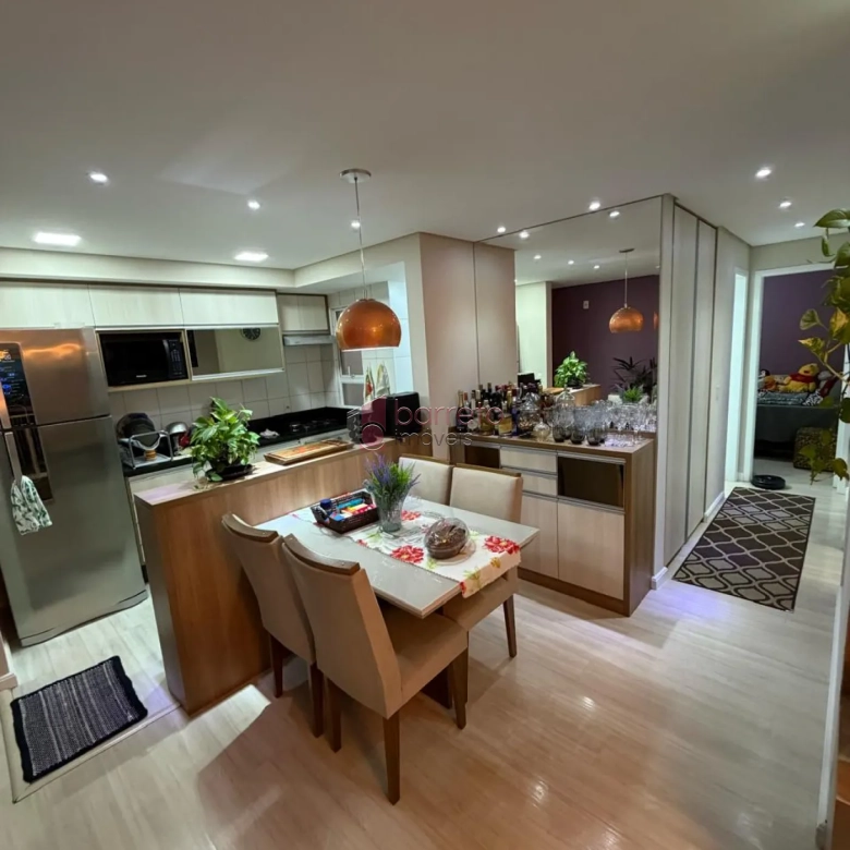 APARTAMENTO MOBILIADO À VENDA NO CONDOMÍNIO MORADA DOS PINHEIROS EM VÁRZEA PAULISTA/SP