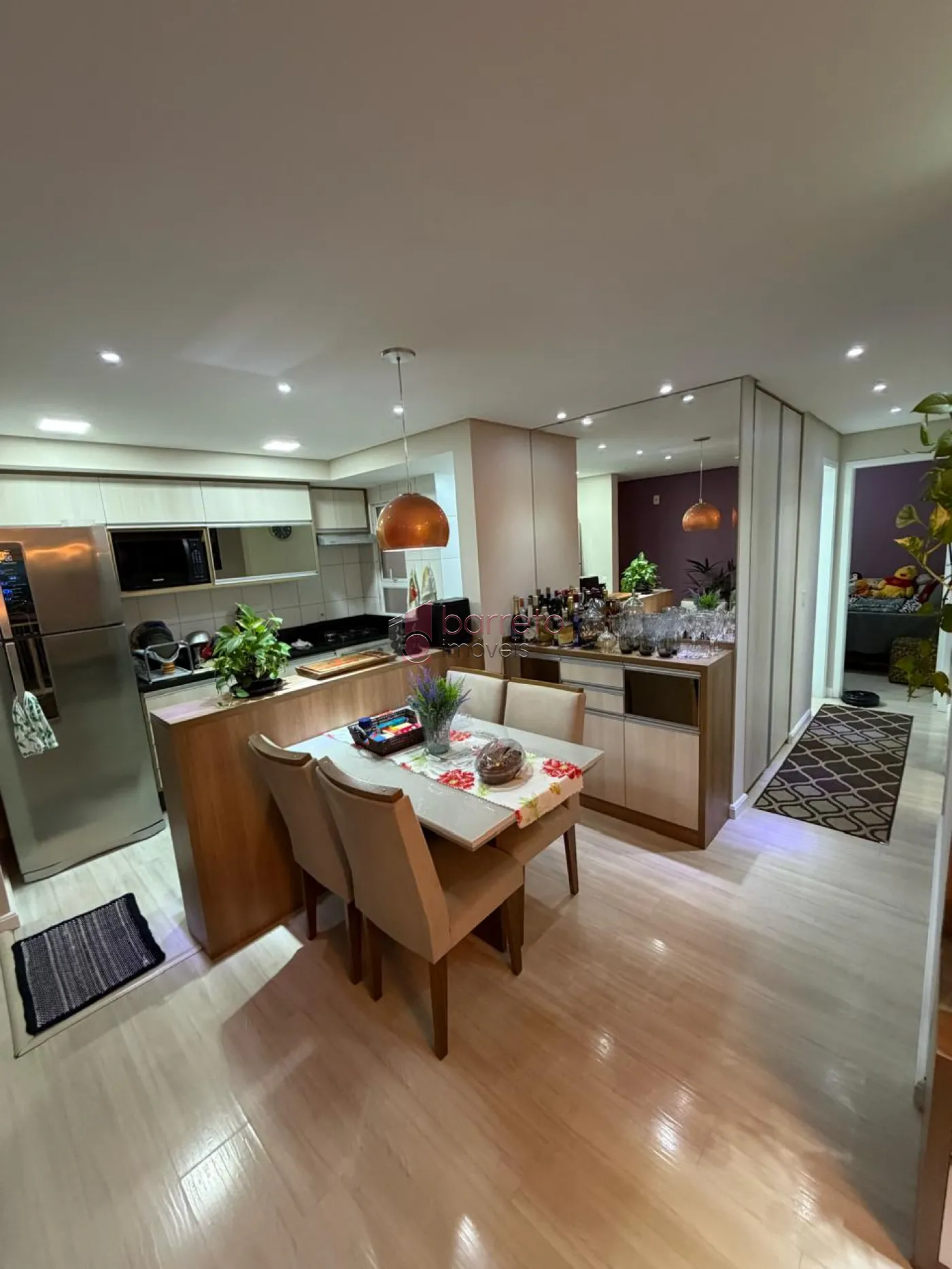 APARTAMENTO MOBILIADO À VENDA NO CONDOMÍNIO MORADA DOS PINHEIROS EM VÁRZEA PAULISTA/SP