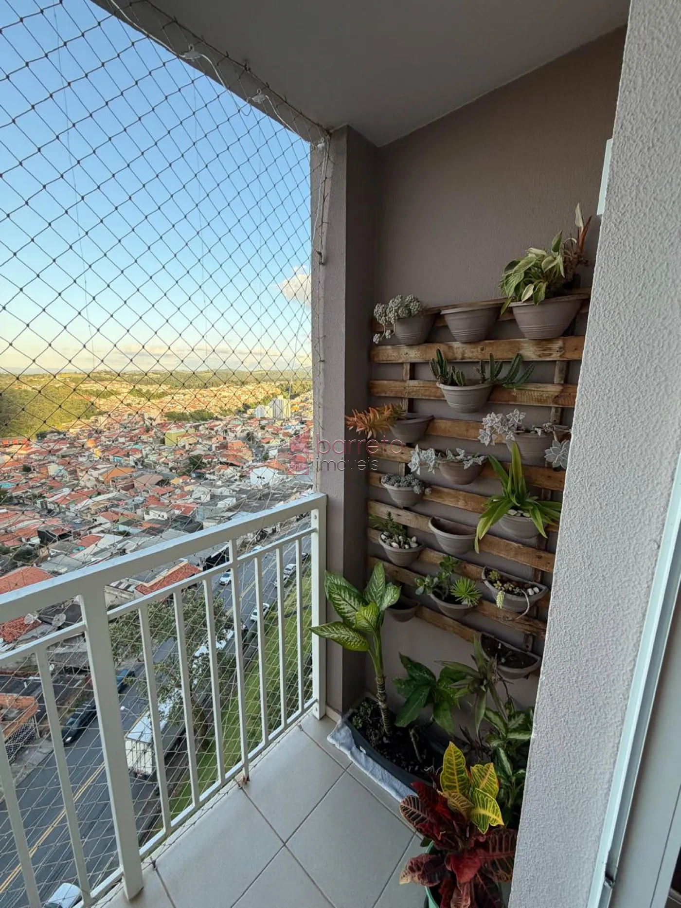 APARTAMENTO MOBILIADO À VENDA NO CONDOMÍNIO MORADA DOS PINHEIROS EM VÁRZEA PAULISTA/SP