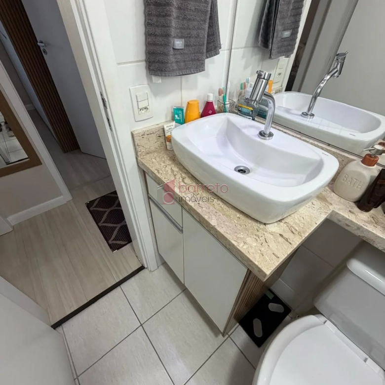 APARTAMENTO MOBILIADO À VENDA NO CONDOMÍNIO MORADA DOS PINHEIROS EM VÁRZEA PAULISTA/SP