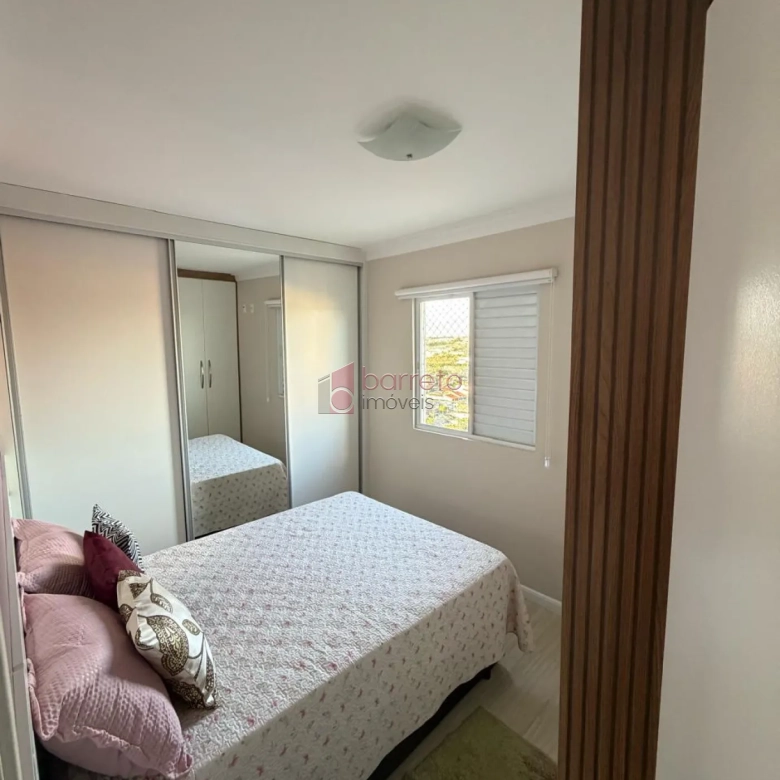 APARTAMENTO MOBILIADO À VENDA NO CONDOMÍNIO MORADA DOS PINHEIROS EM VÁRZEA PAULISTA/SP