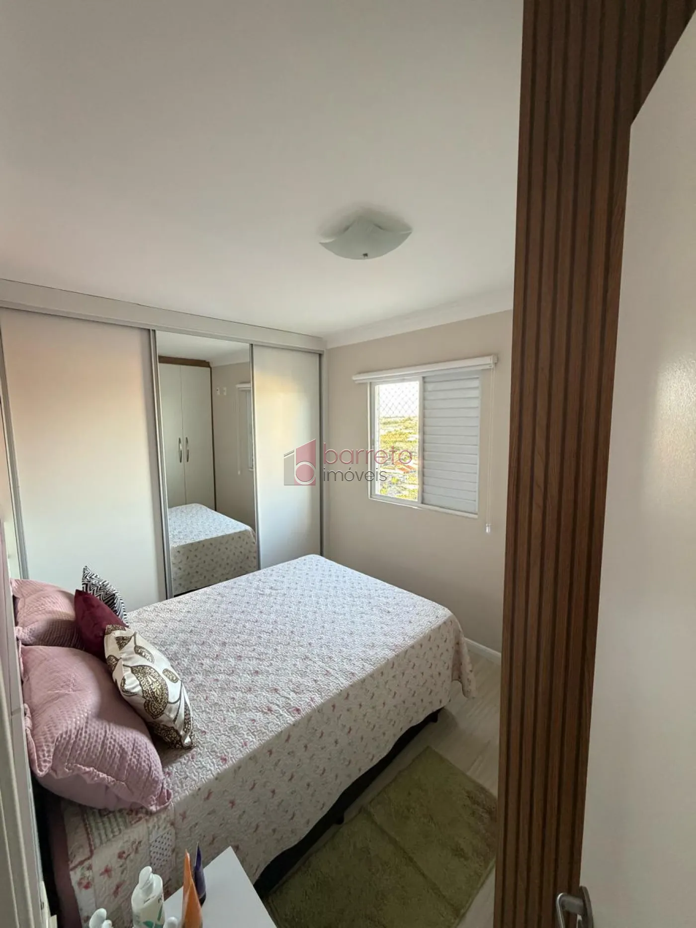 APARTAMENTO MOBILIADO À VENDA NO CONDOMÍNIO MORADA DOS PINHEIROS EM VÁRZEA PAULISTA/SP