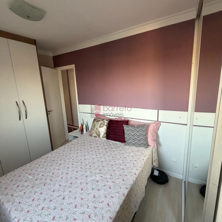 APARTAMENTO MOBILIADO À VENDA NO CONDOMÍNIO MORADA DOS PINHEIROS EM VÁRZEA PAULISTA/SP