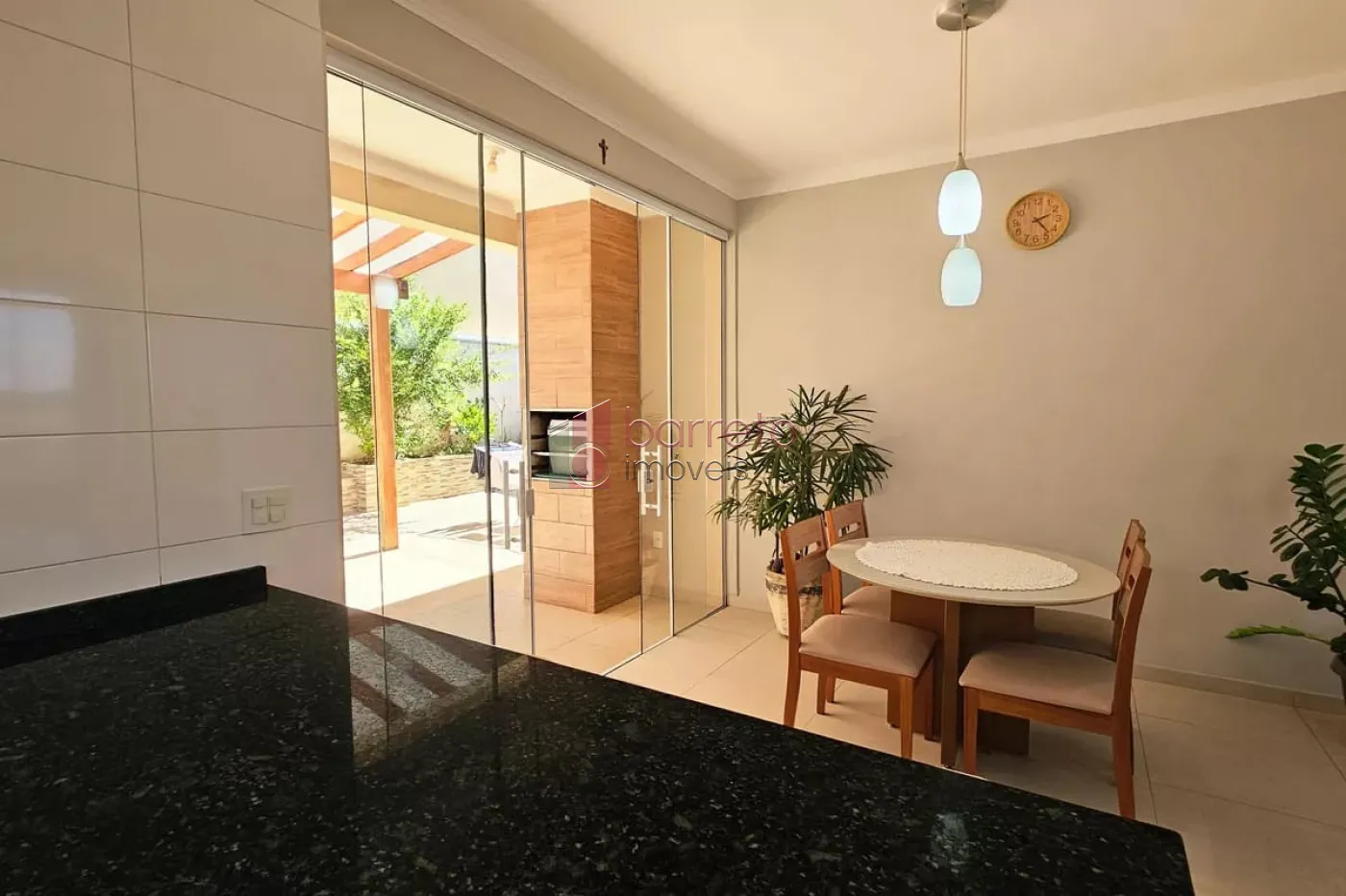CASA À VENDA NO CONDOMÍNIO LAGUNA EM VÁRZEA PAULISTA/SP