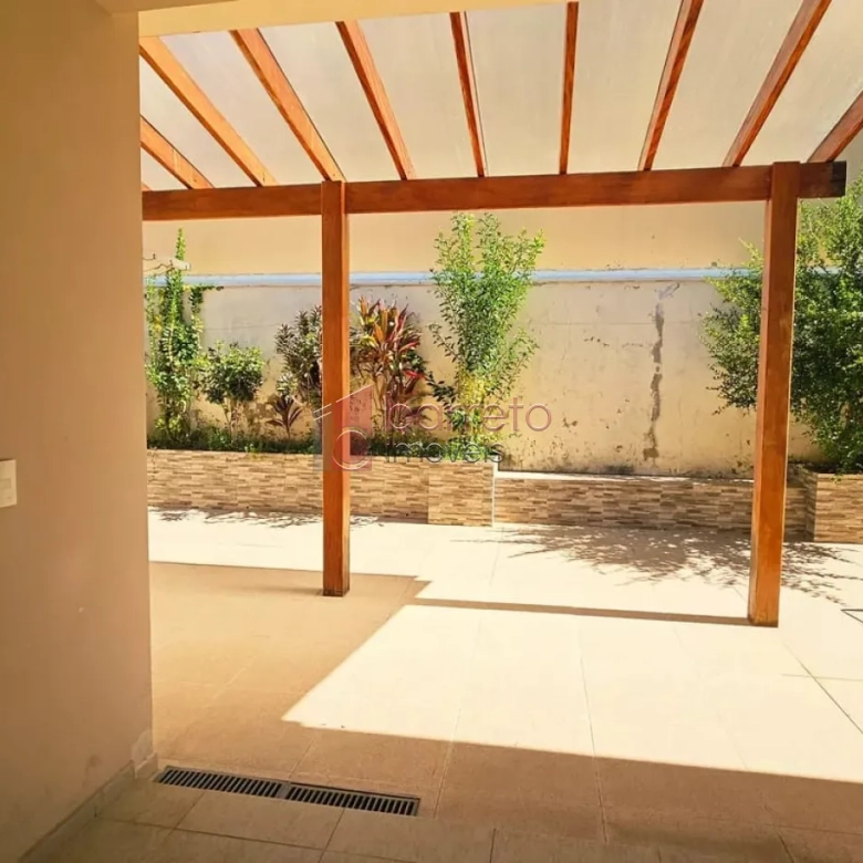 CASA À VENDA NO CONDOMÍNIO LAGUNA EM VÁRZEA PAULISTA/SP