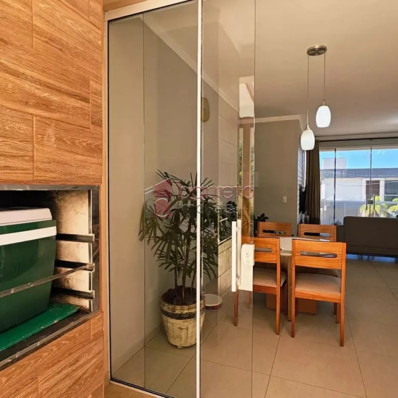 CASA À VENDA NO CONDOMÍNIO LAGUNA EM VÁRZEA PAULISTA/SP