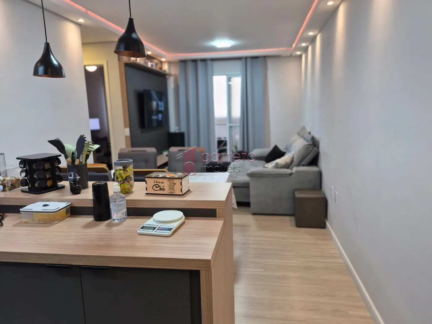 APARTAMENTO À VENDA NO CONDOMÍNIO LIFE NO BAIRRO ENGORDADOURO EM JUNDIAÍ/SP