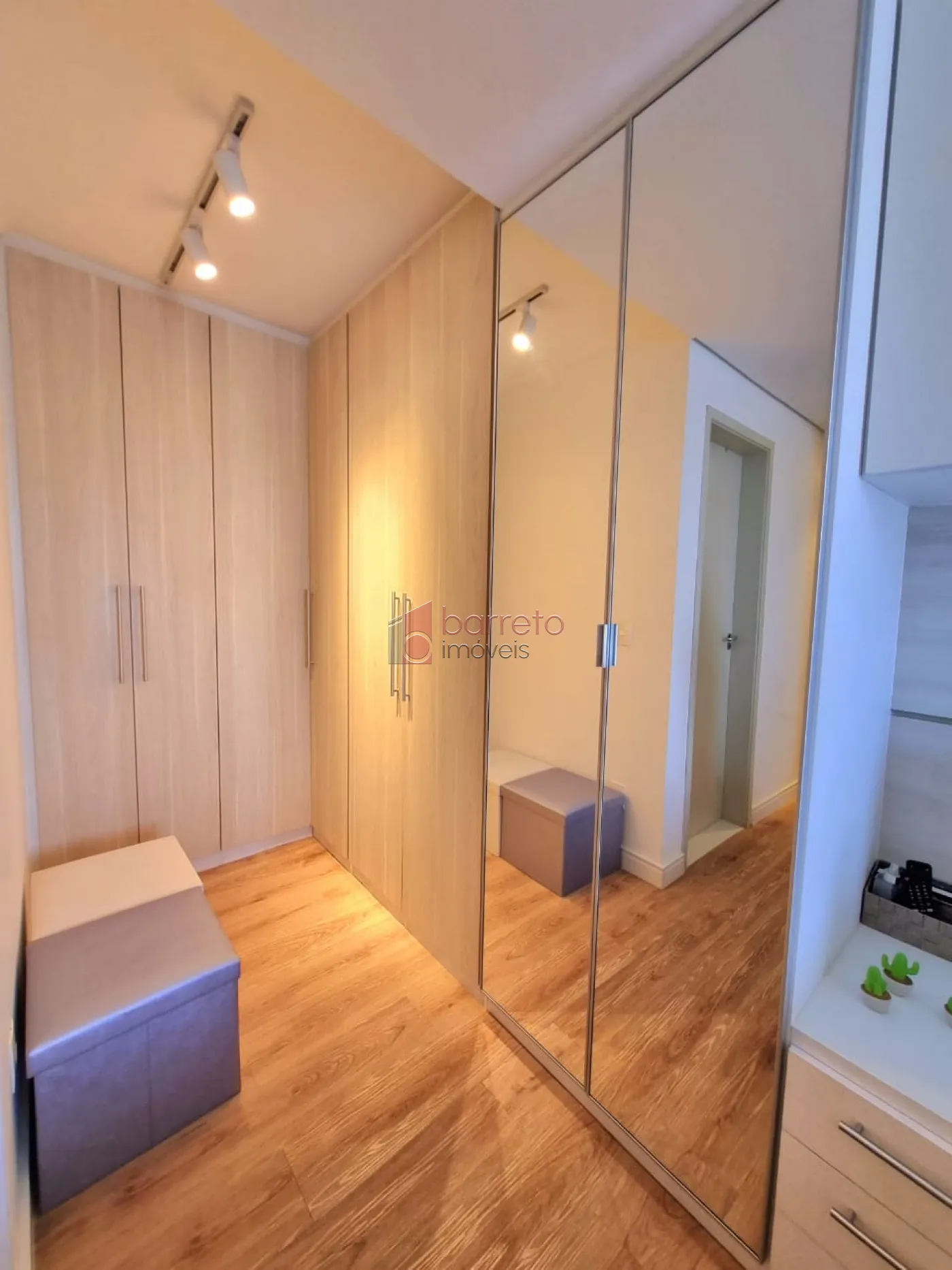 APARTAMENTO À VENDA NO CONDOMÍNIO RAVENNA – ENGORDADOURO – JUNDIAÍ/SP
