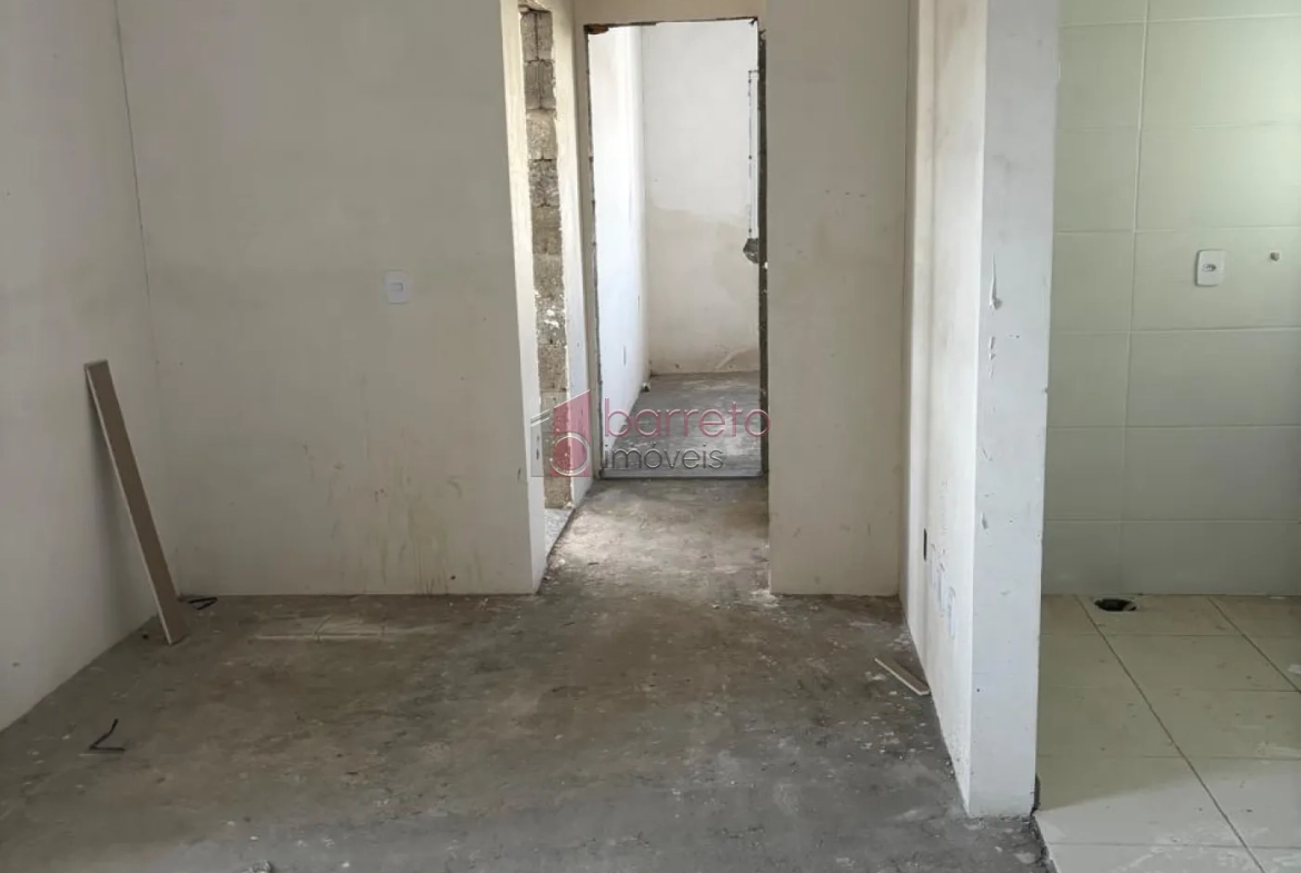 APARTAMENTO À VENDA NO CONDOMÍNIO RESERVA DO BOSQUE EM VÁRZEA PAULISTA/SP