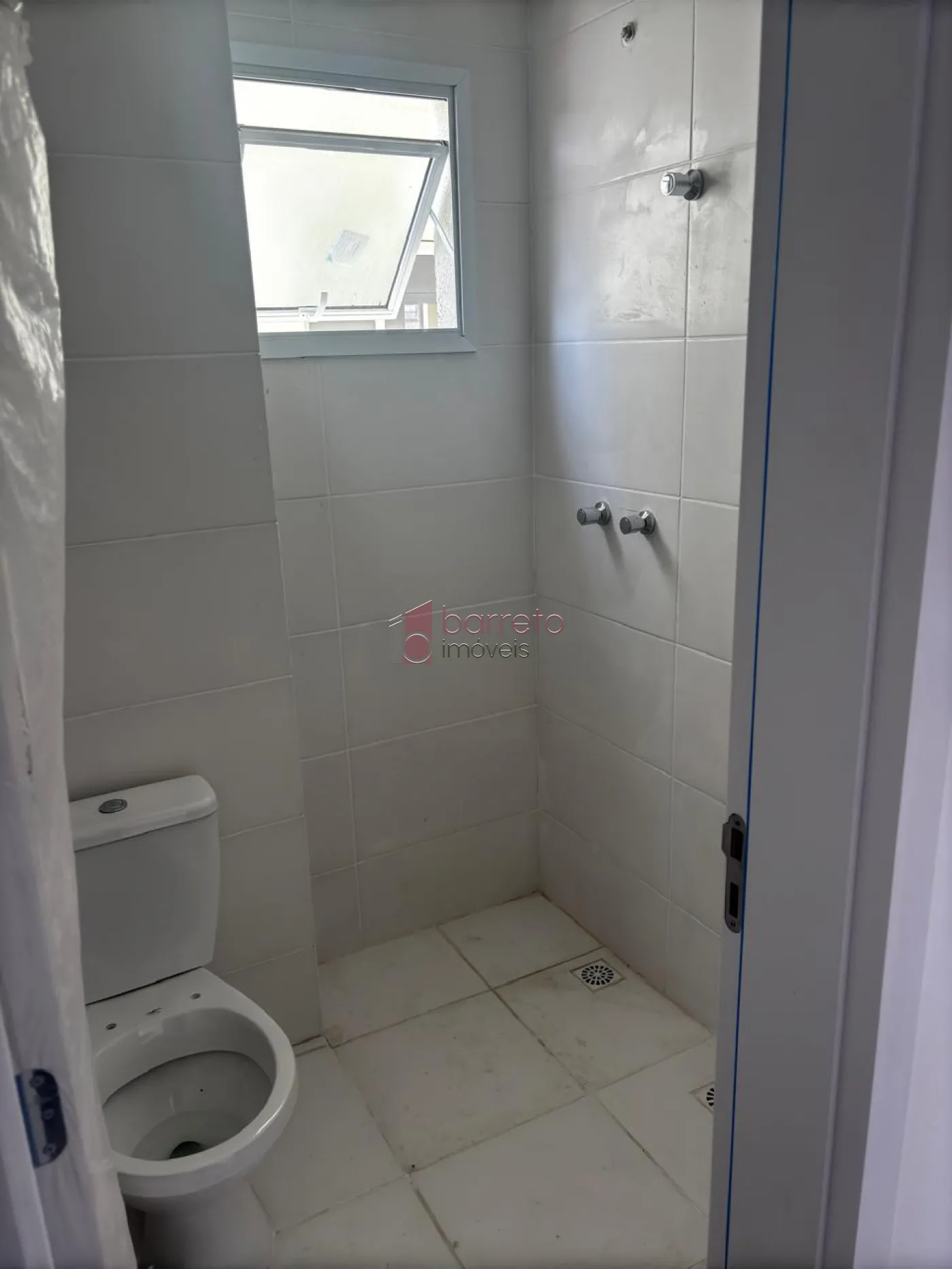 APARTAMENTO À VENDA NO CONDOMÍNIO RESERVA DO BOSQUE EM VÁRZEA PAULISTA/SP