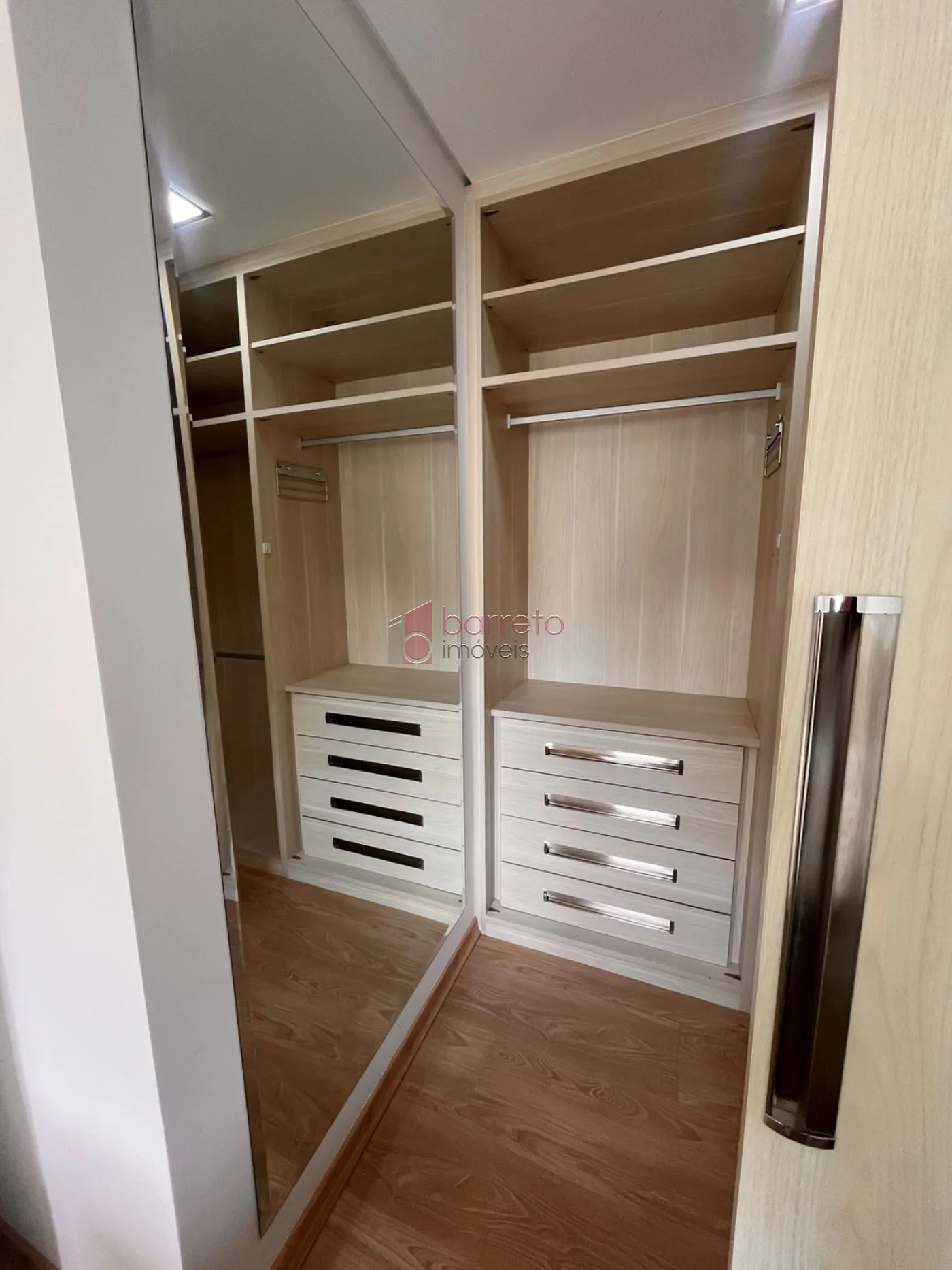 APARTAMENTO MOBILIADO À VENDA NO CONDOMÍNIO FOREST HILLS EM JUNDIAÍ/SP