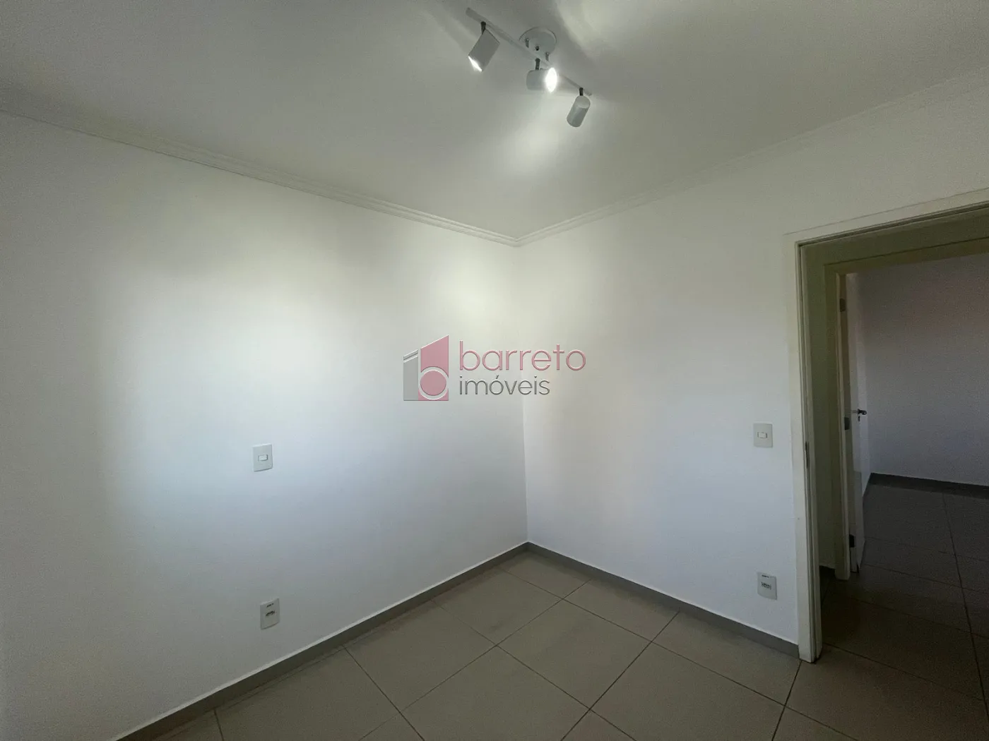APARTAMENTO PARA LOCAÇÃO E VENDA NO CONDOMÍNIO PIAZZA MESSINA – JARDIM MESSINA EM JUNDIAÍ/SP