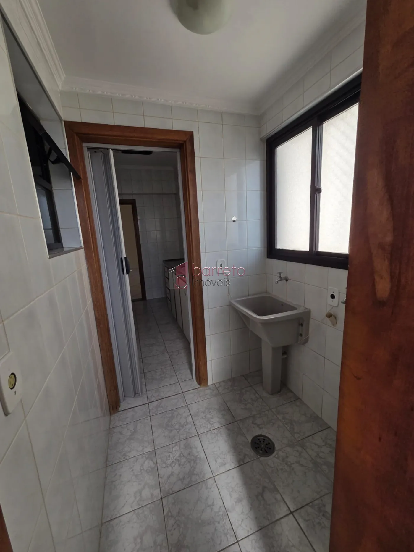 APARTAMENTO PARA LOCAÇÃO NO EDIFÍCIO ITAPUÃ NO CENTRO – JUNDIAÍ/SP
