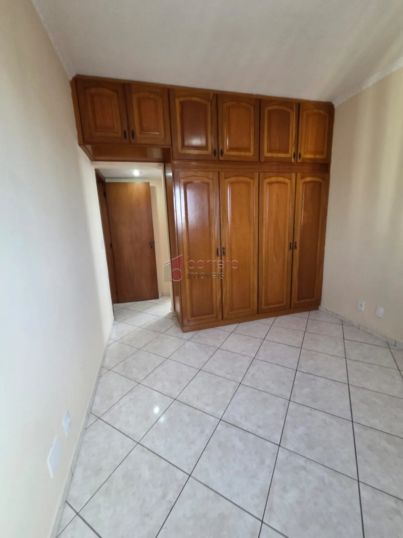 APARTAMENTO PARA LOCAÇÃO NO EDIFÍCIO ITAPUÃ NO CENTRO – JUNDIAÍ/SP