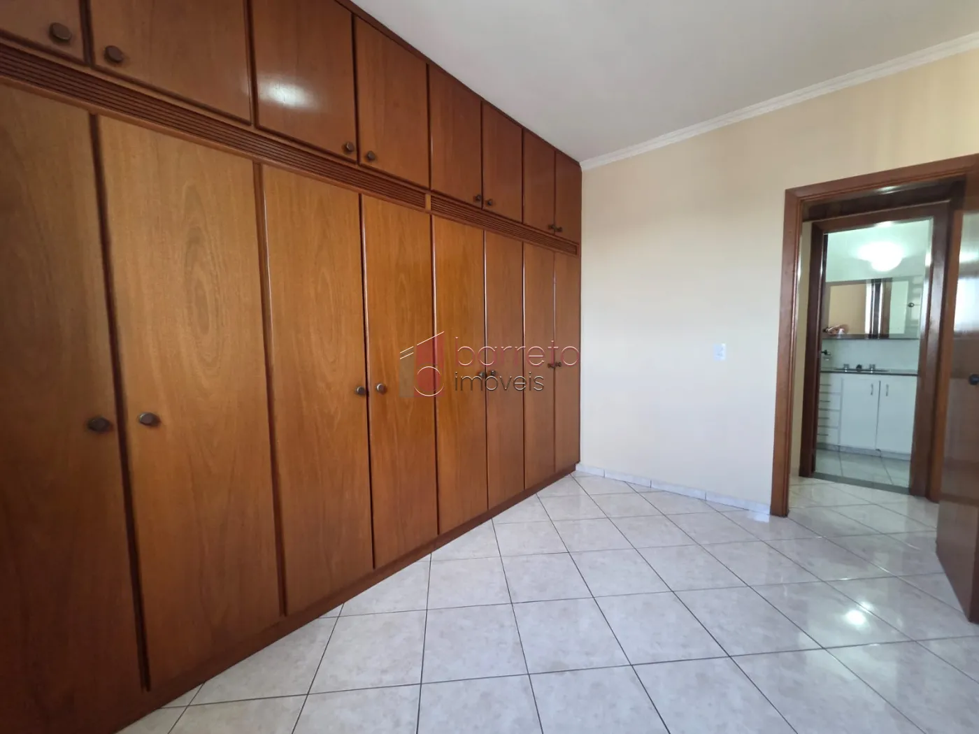 APARTAMENTO PARA LOCAÇÃO NO EDIFÍCIO ITAPUÃ NO CENTRO – JUNDIAÍ/SP