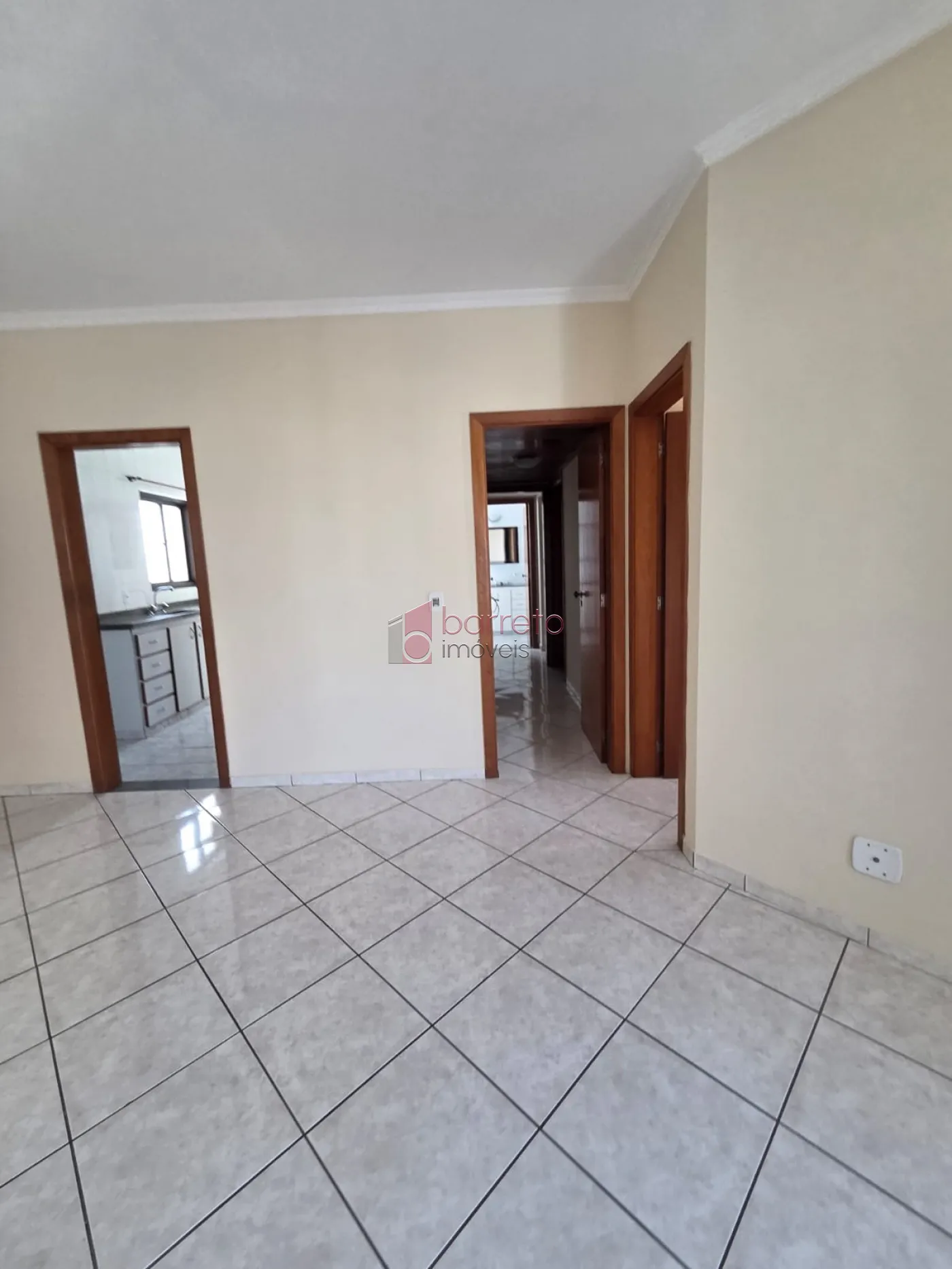 APARTAMENTO PARA LOCAÇÃO NO EDIFÍCIO ITAPUÃ NO CENTRO – JUNDIAÍ/SP