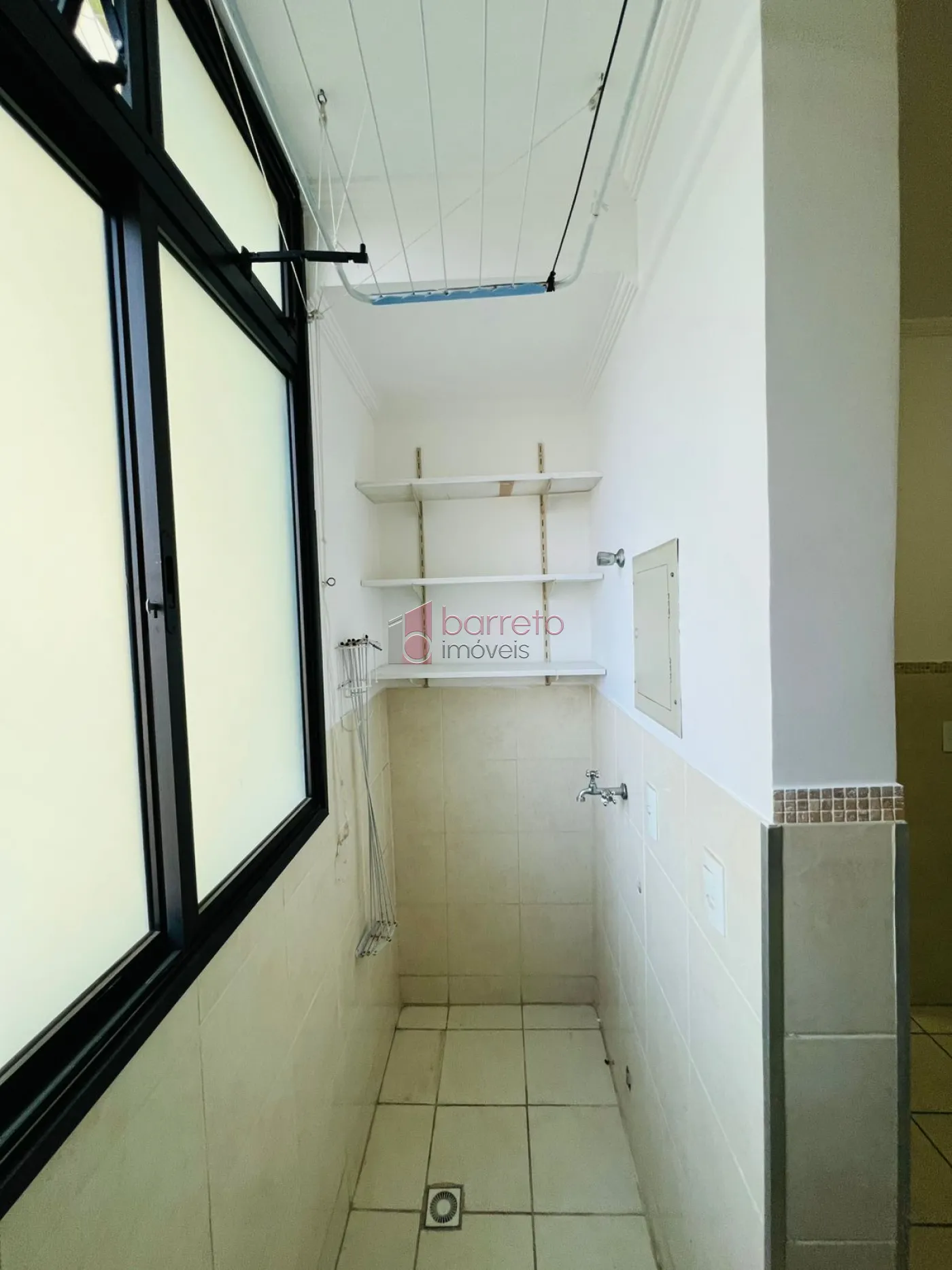 APARTAMENTO SEMI MOBILIADO PARA LOCAÇÃO E VENDA NO CONDOMÍNIO CHÁCARA DAS FLORES II EM JUNDIAÍ/SP