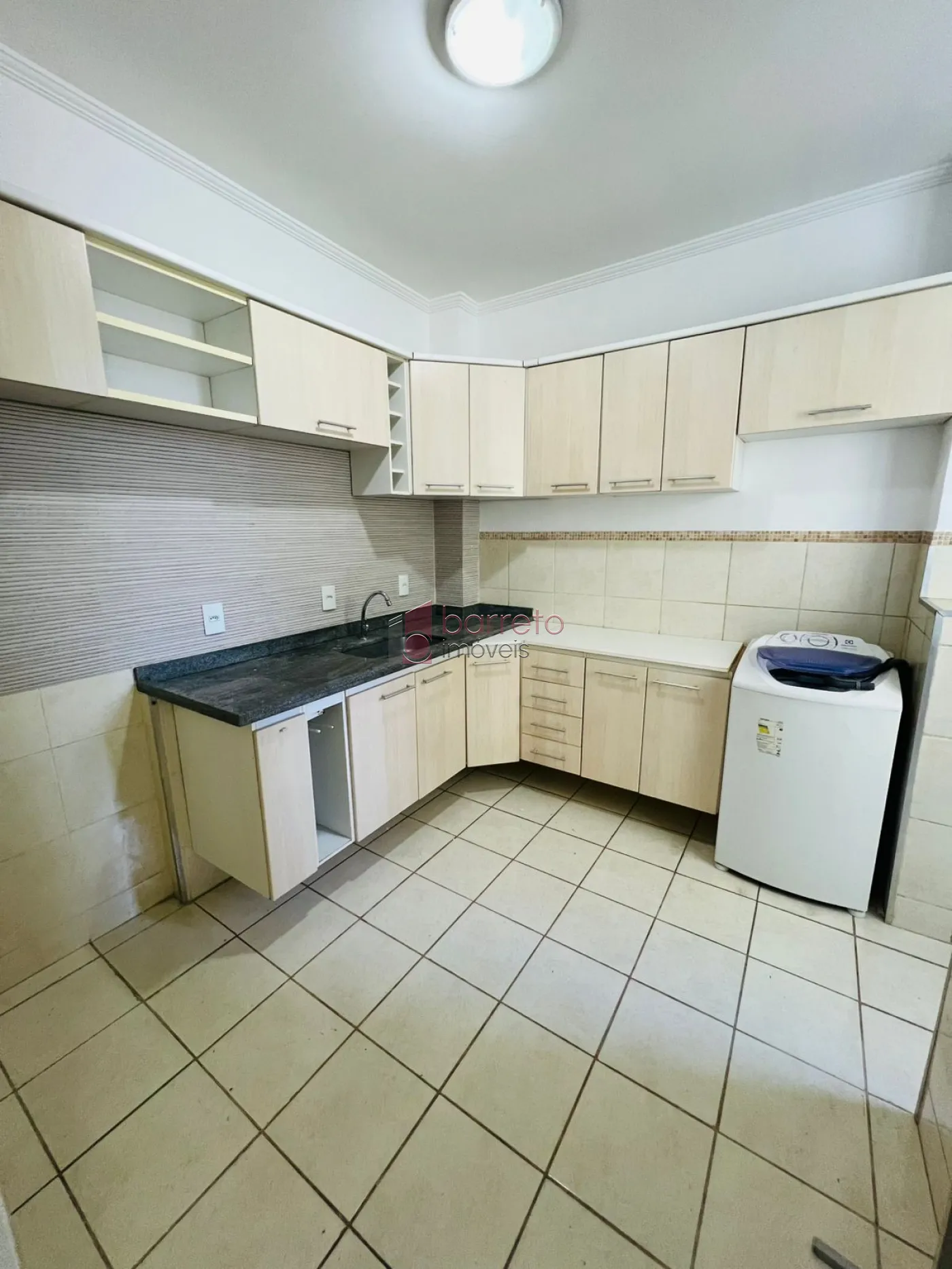 APARTAMENTO SEMI MOBILIADO PARA LOCAÇÃO E VENDA NO CONDOMÍNIO CHÁCARA DAS FLORES II – JUNDIAÍ/SP