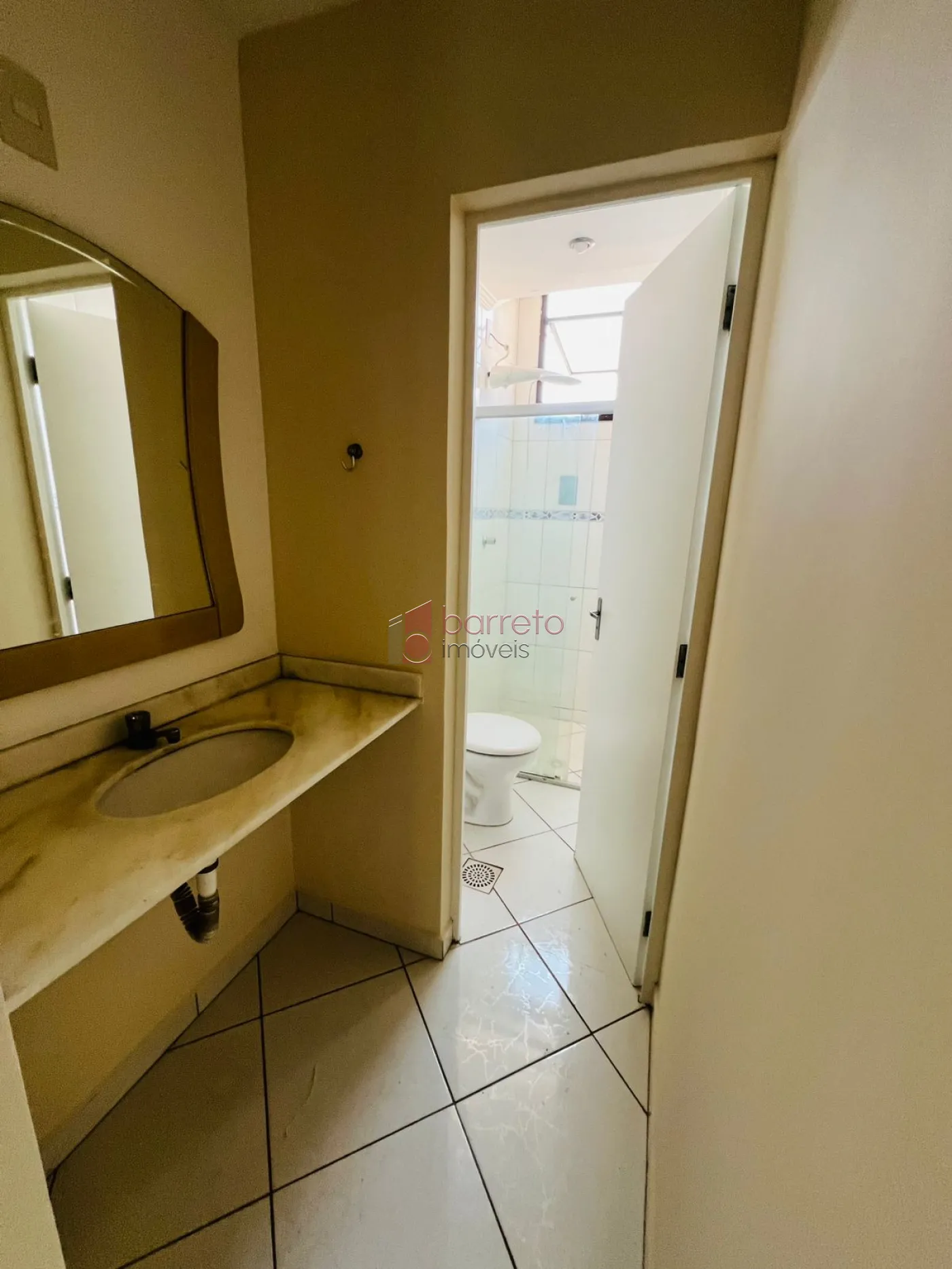 APARTAMENTO SEMI MOBILIADO PARA LOCAÇÃO E VENDA NO CONDOMÍNIO CHÁCARA DAS FLORES II – JUNDIAÍ/SP