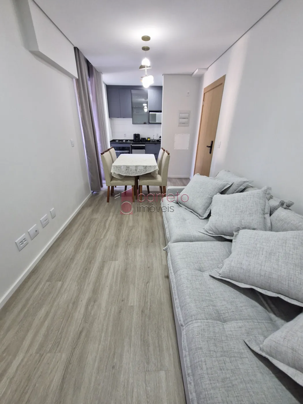 APARTAMENTO SEMI MOBILIADO PARA LOCAÇÃO NO CONDOMÍNIO MAXX SANTA ANGELA – JUNDIAÍ/SP
