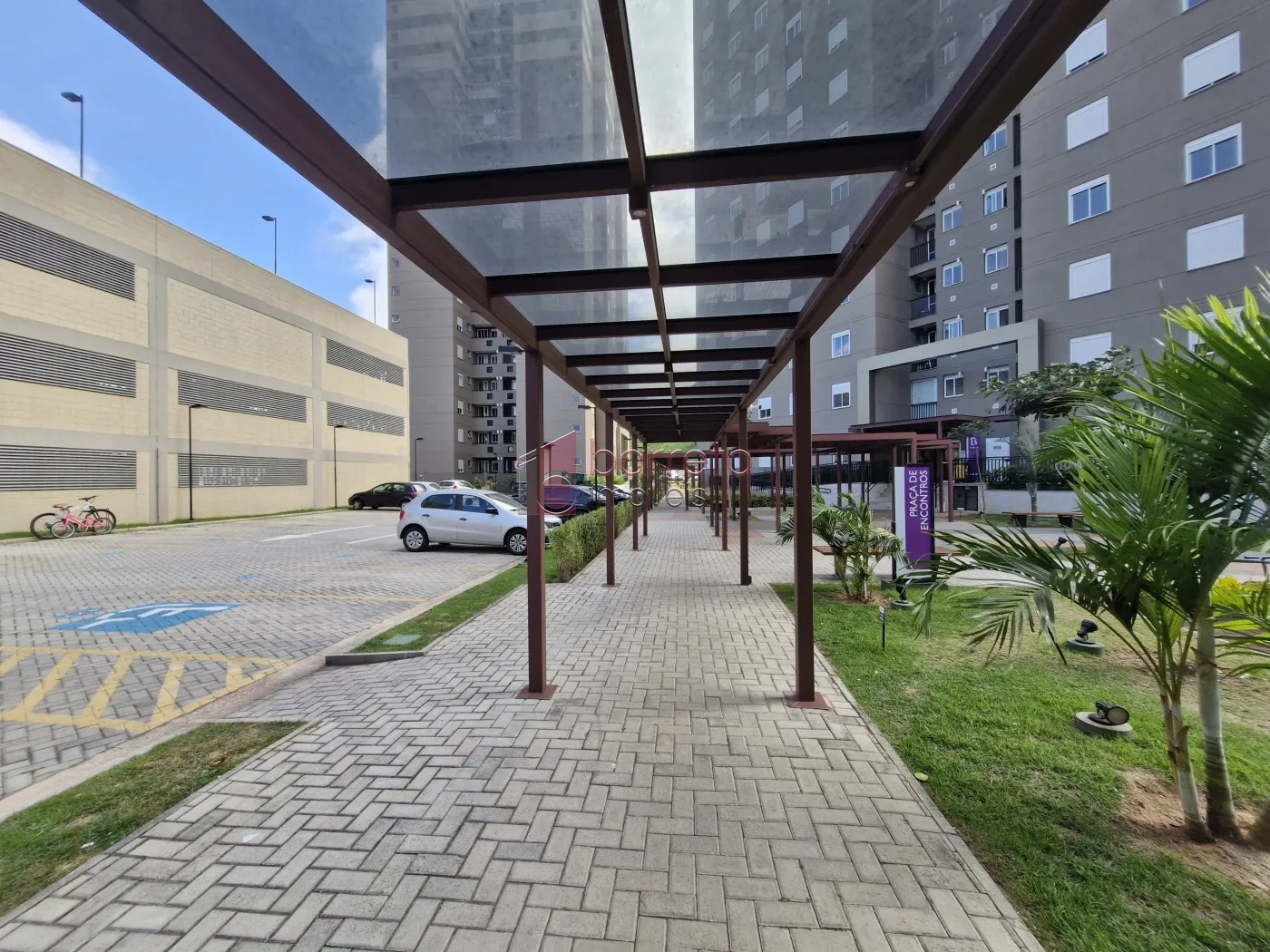APARTAMENTO SEMI MOBILIADO PARA LOCAÇÃO NO CONDOMÍNIO MAXX SANTA ANGELA – JUNDIAÍ/SP