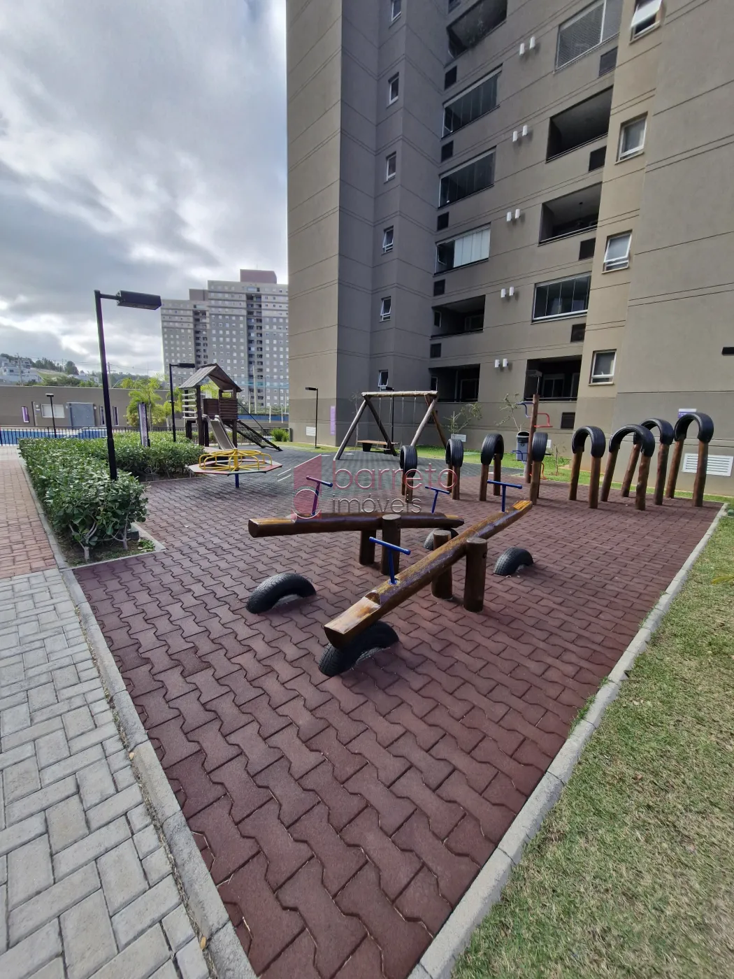 APARTAMENTO SEMI MOBILIADO PARA LOCAÇÃO NO CONDOMÍNIO MAXX SANTA ANGELA – JUNDIAÍ/SP
