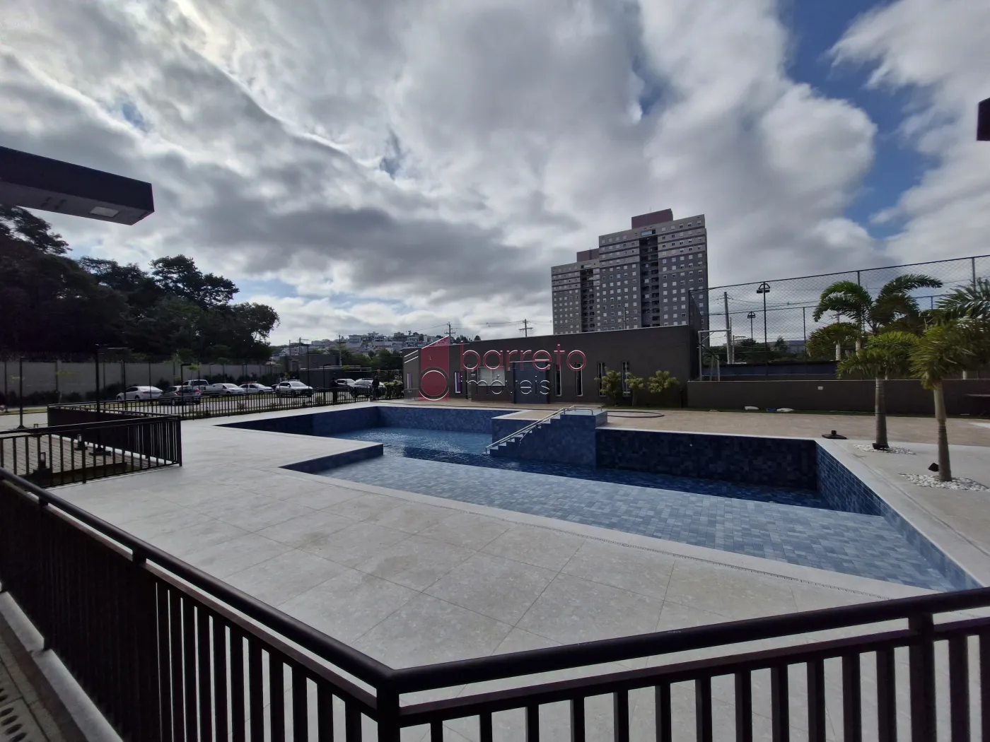 APARTAMENTO SEMI MOBILIADO PARA LOCAÇÃO NO CONDOMÍNIO MAXX SANTA ANGELA – JUNDIAÍ/SP