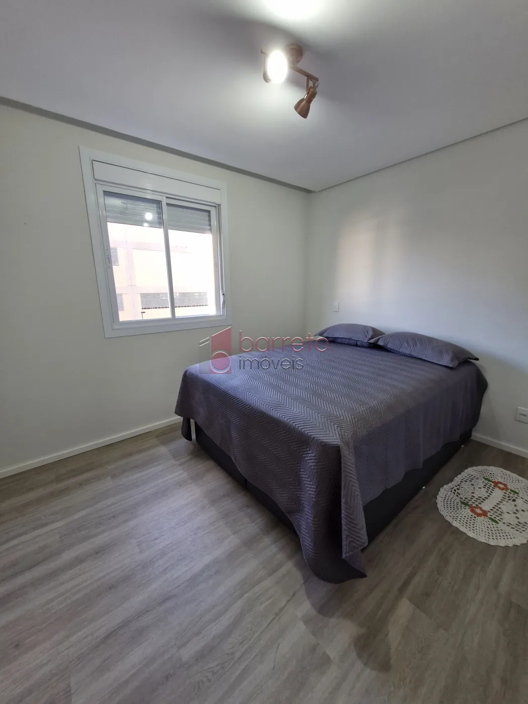 APARTAMENTO SEMI MOBILIADO PARA LOCAÇÃO NO CONDOMÍNIO MAXX SANTA ANGELA – JUNDIAÍ/SP