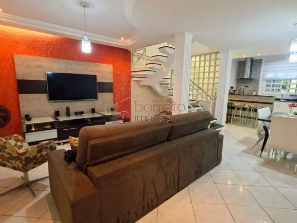 CASA À VENDA NO JARDIM SARAPIRANGA – MEDEIROS – JUNDIAÍ/SP