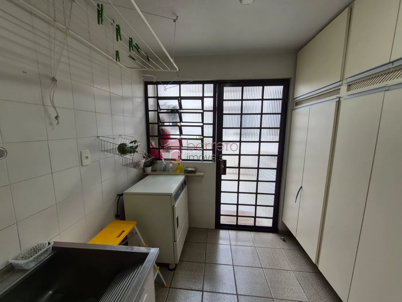 CASA COM  03 DORMITÓRIOS À VENDA NO BAIRRO JARDIM DA FONTE EM JUNDIAÍ/SP