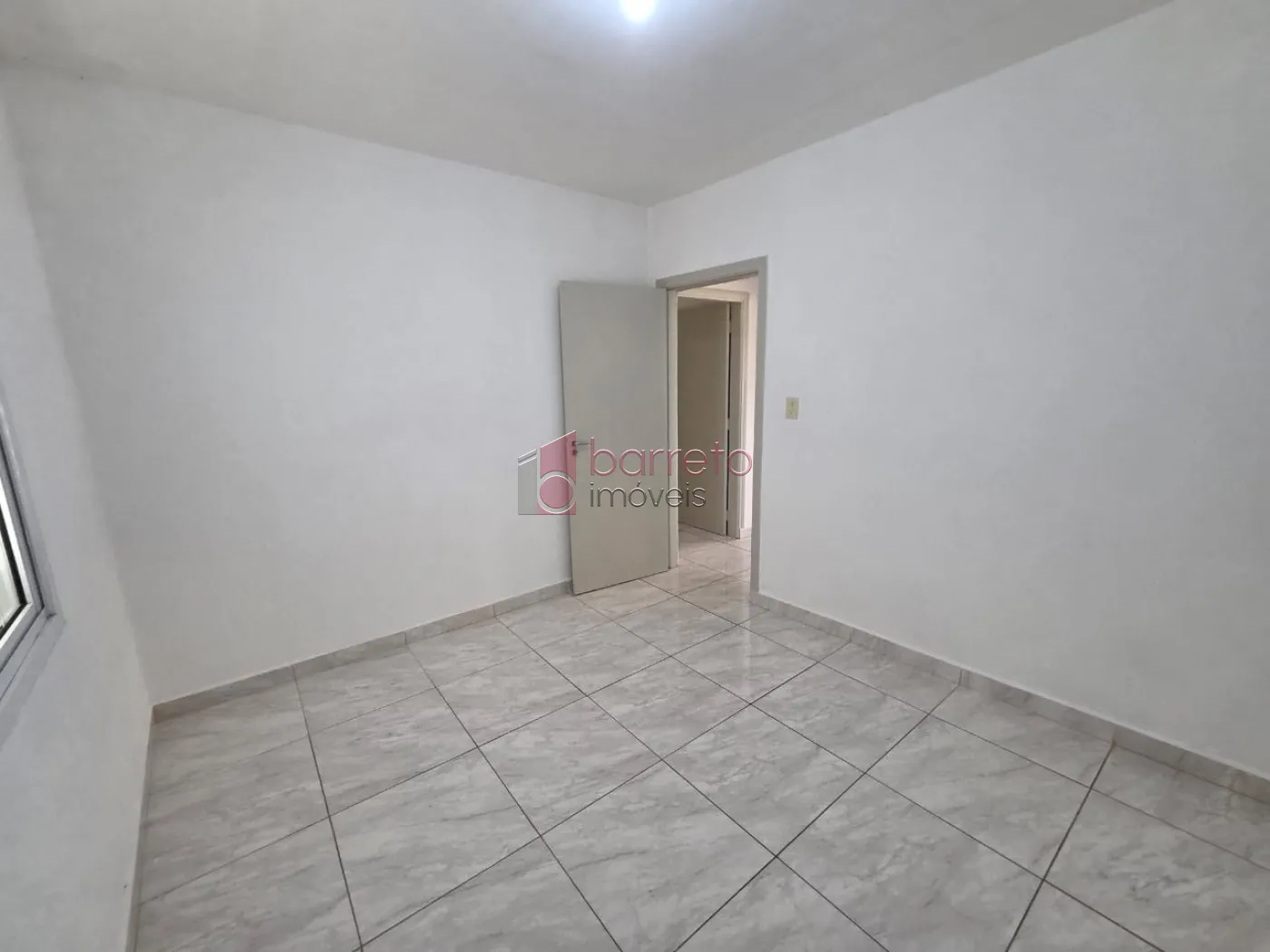 CASA COM ENTRADA INDEPENDENTE PARA LOCAÇÃO NA PONTE SÃO JOÃO – JUNDIAÍ/SP