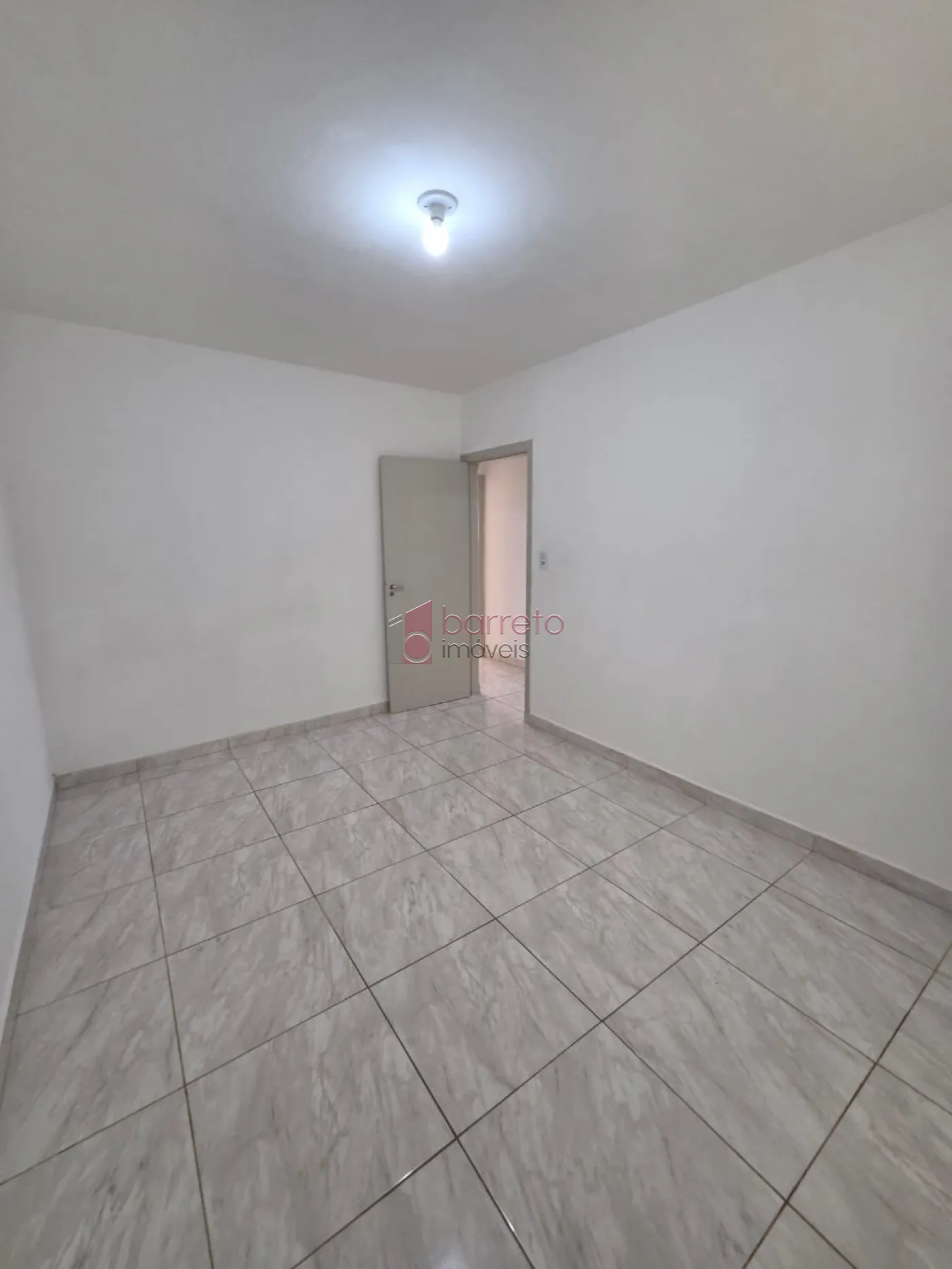 CASA COM ENTRADA INDEPENDENTE PARA LOCAÇÃO NA PONTE SÃO JOÃO – JUNDIAÍ/SP