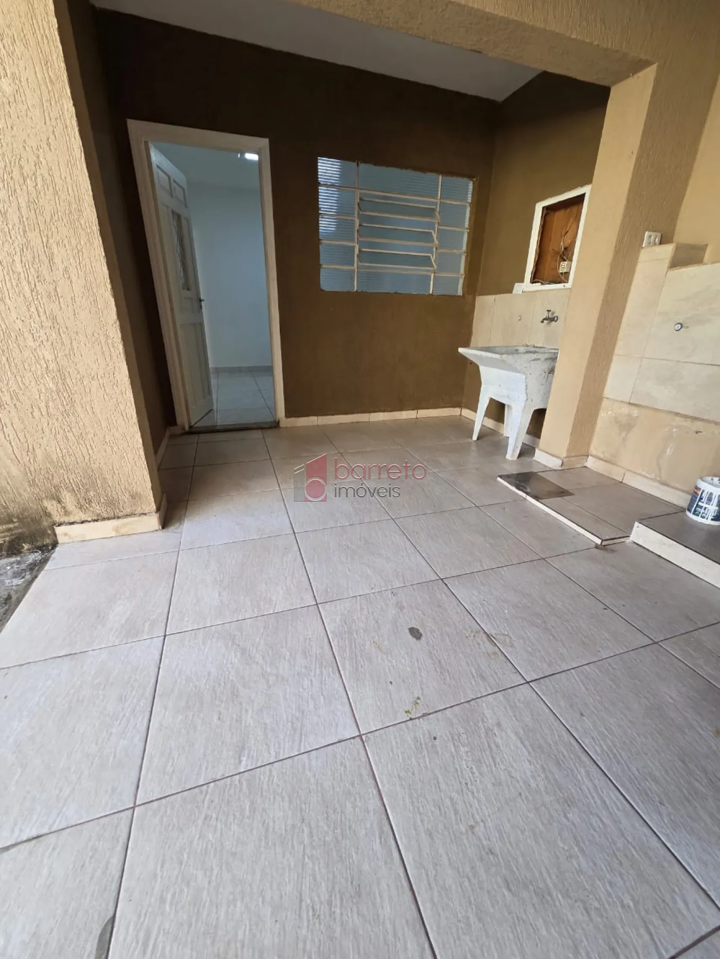 CASA COM ENTRADA INDEPENDENTE PARA LOCAÇÃO NA PONTE SÃO JOÃO – JUNDIAÍ/SP