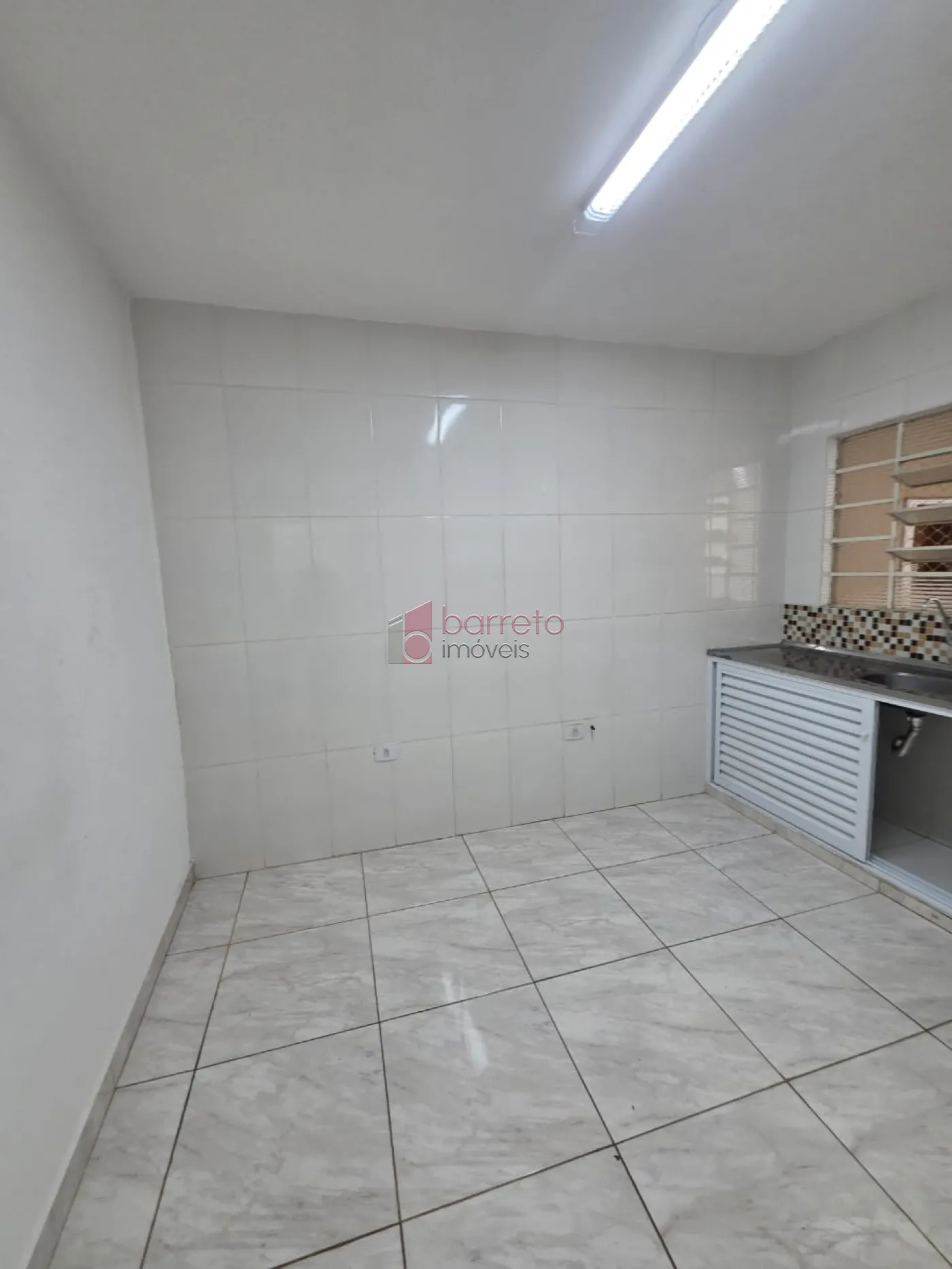 CASA COM ENTRADA INDEPENDENTE PARA LOCAÇÃO NA PONTE SÃO JOÃO – JUNDIAÍ/SP