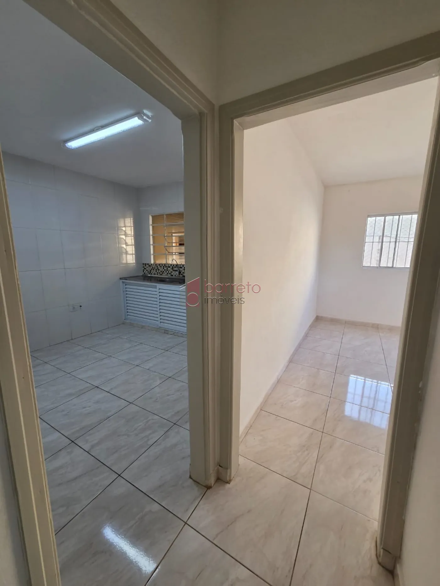 CASA COM ENTRADA INDEPENDENTE PARA LOCAÇÃO NA PONTE SÃO JOÃO – JUNDIAÍ/SP
