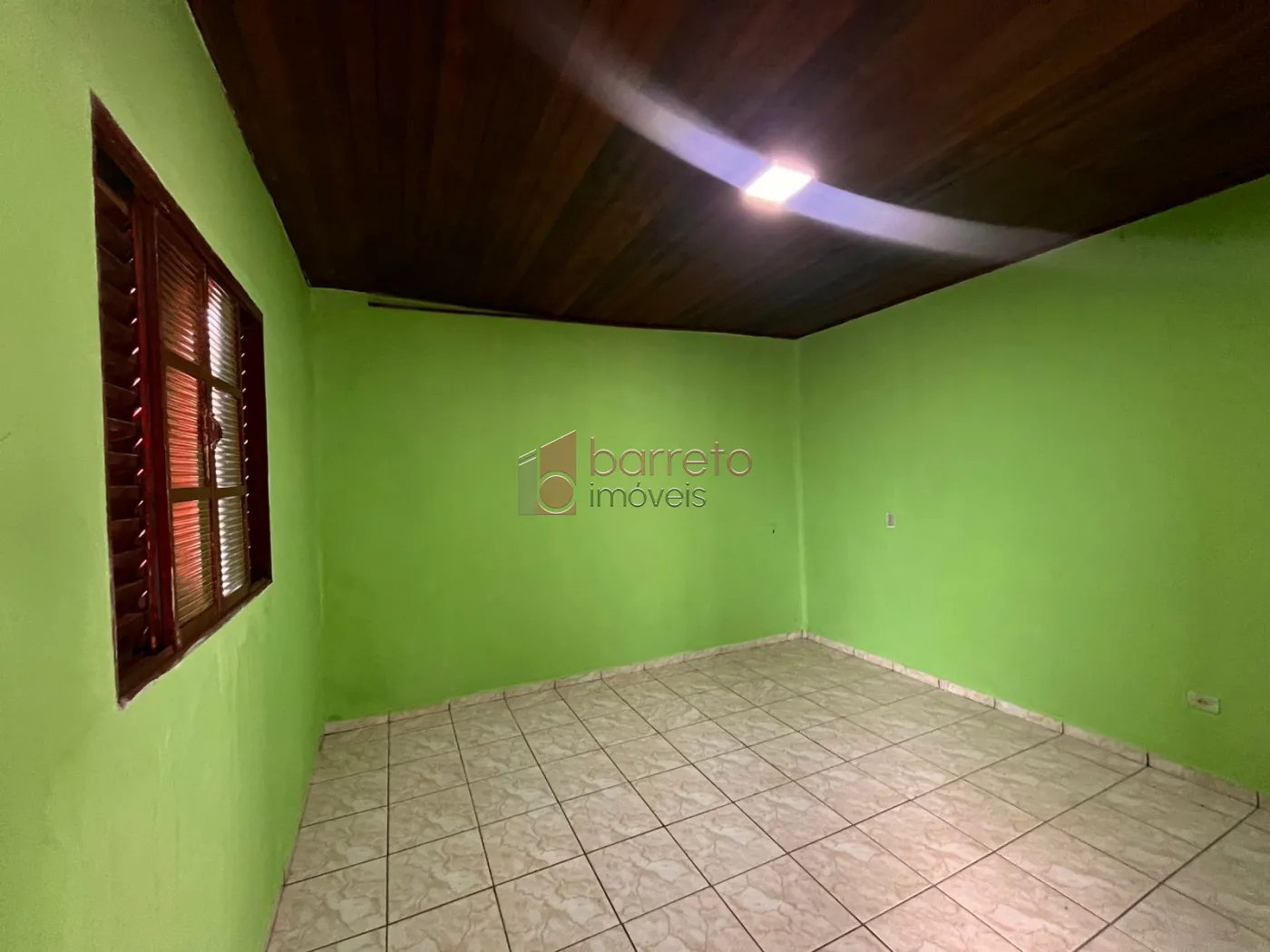 CASA COM SALÃO À VENDA NO JARDIM MARTINS EM JUNDIAÍ/SP