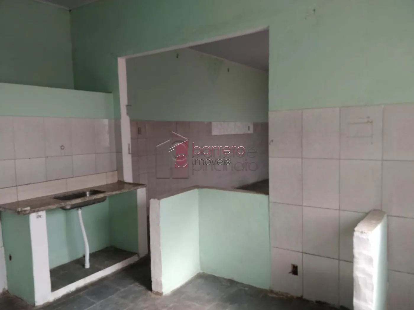 CASA COM SALÃO À VENDA NO JARDIM MARTINS EM JUNDIAÍ/SP