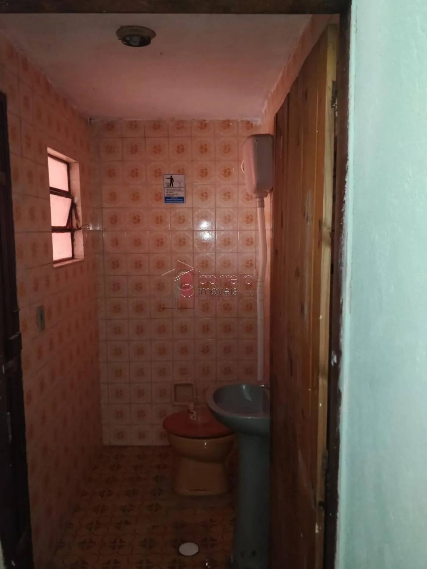 CASA COM SALÃO À VENDA NO JARDIM MARTINS EM JUNDIAÍ/SP