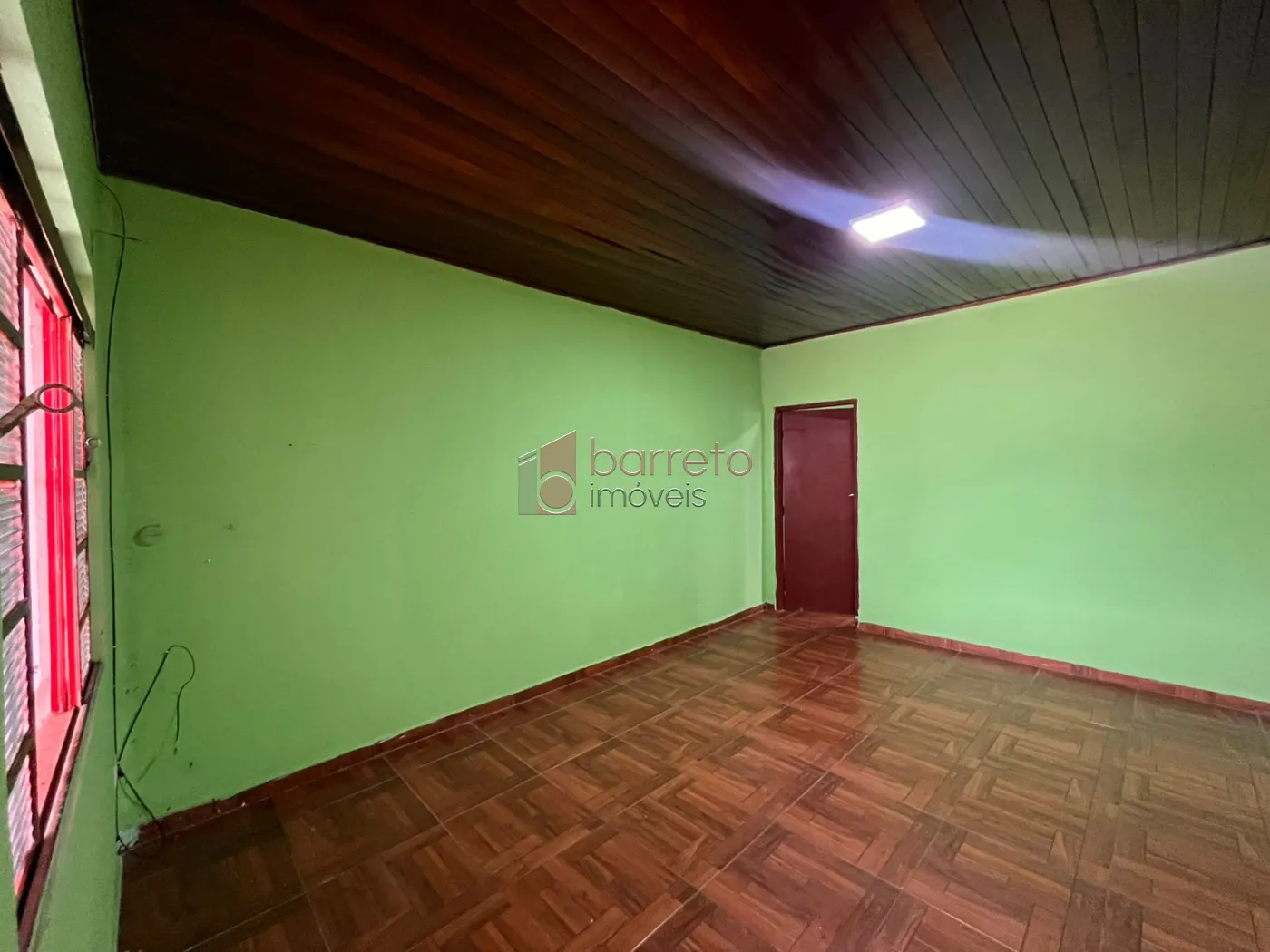 CASA COM SALÃO À VENDA NO JARDIM MARTINS EM JUNDIAÍ/SP