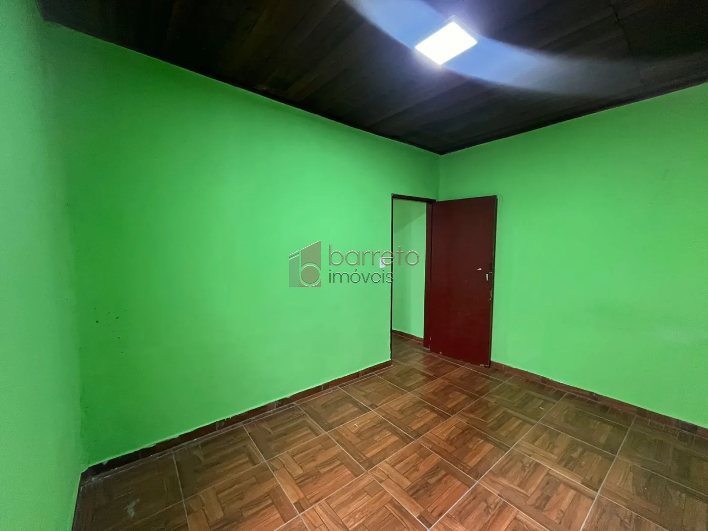 CASA COM SALÃO À VENDA NO JARDIM MARTINS EM JUNDIAÍ/SP